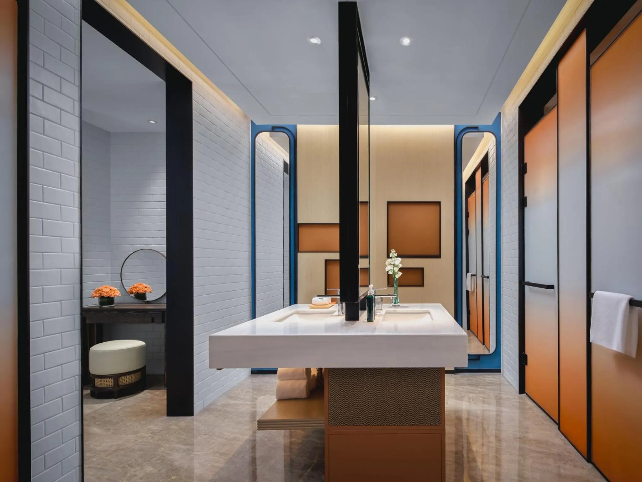 Photo of the whole room, Bed in Hotel Indigo Yantai Golden Coast by IHG