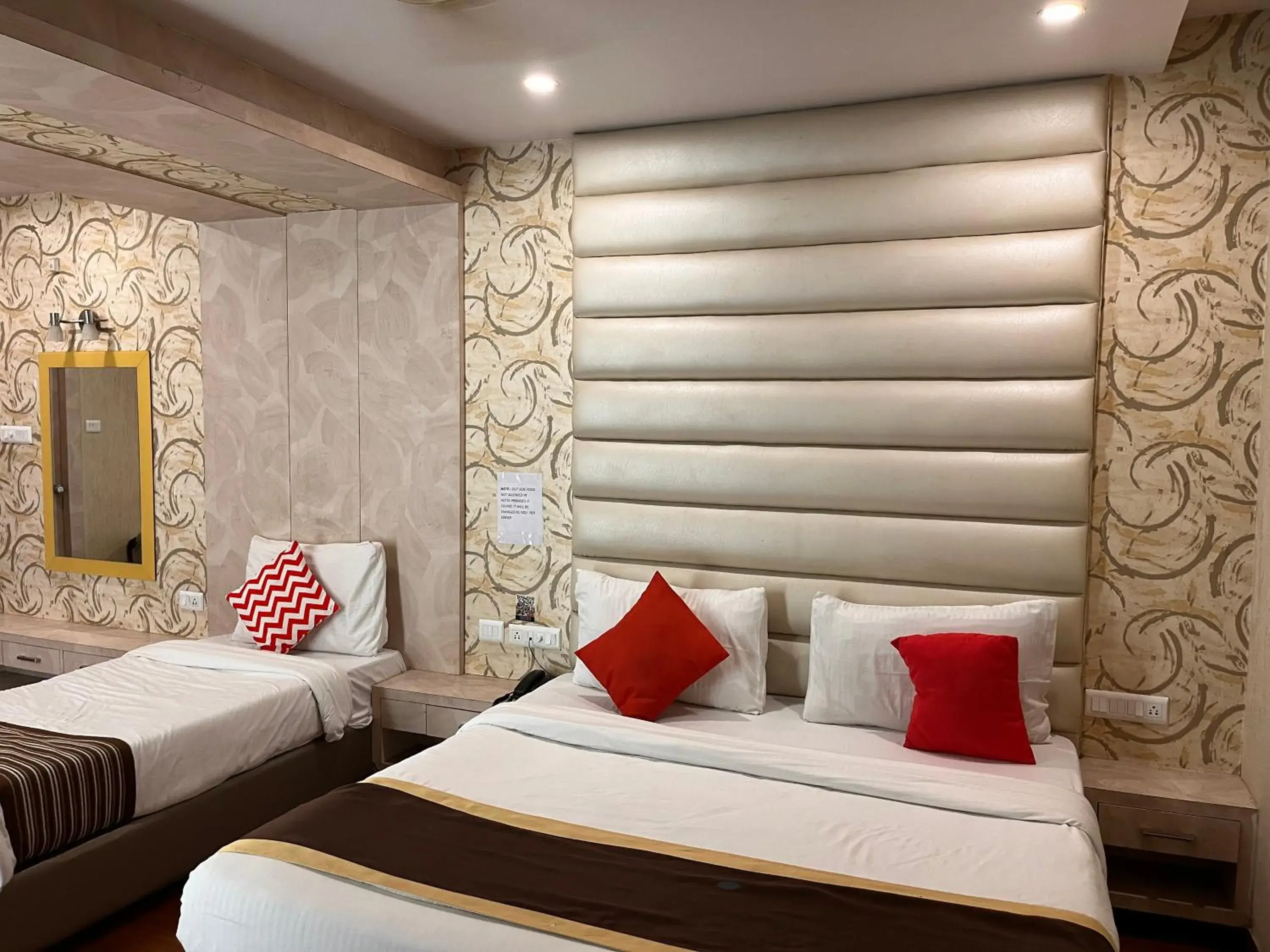 Family Suite in Hotel Ratana International Family Suite in Hotel Ratana International