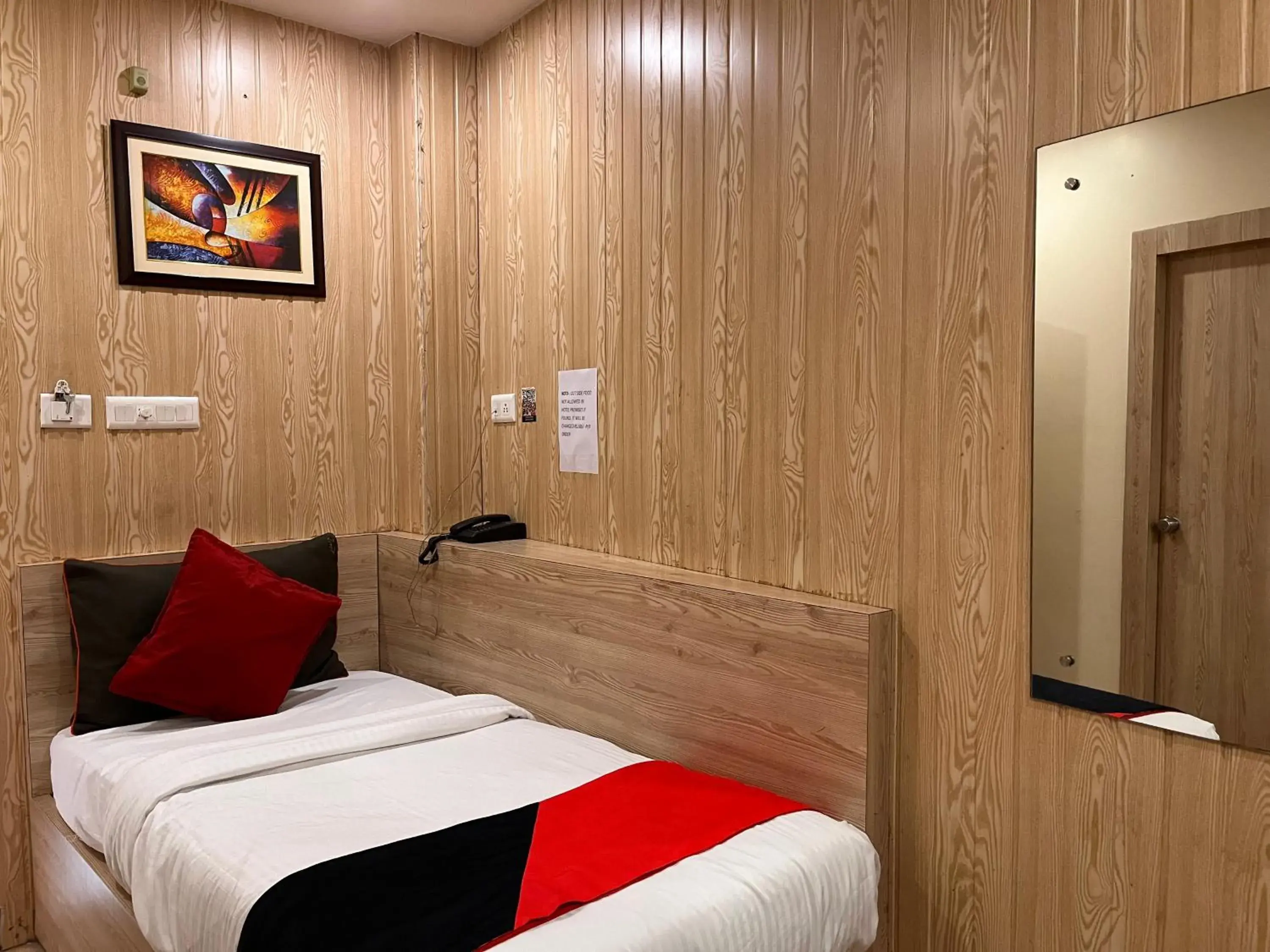 Superior Single Room - single occupancy in Hotel Ratana International Superior Single Room - single occupancy in Hotel Ratana International