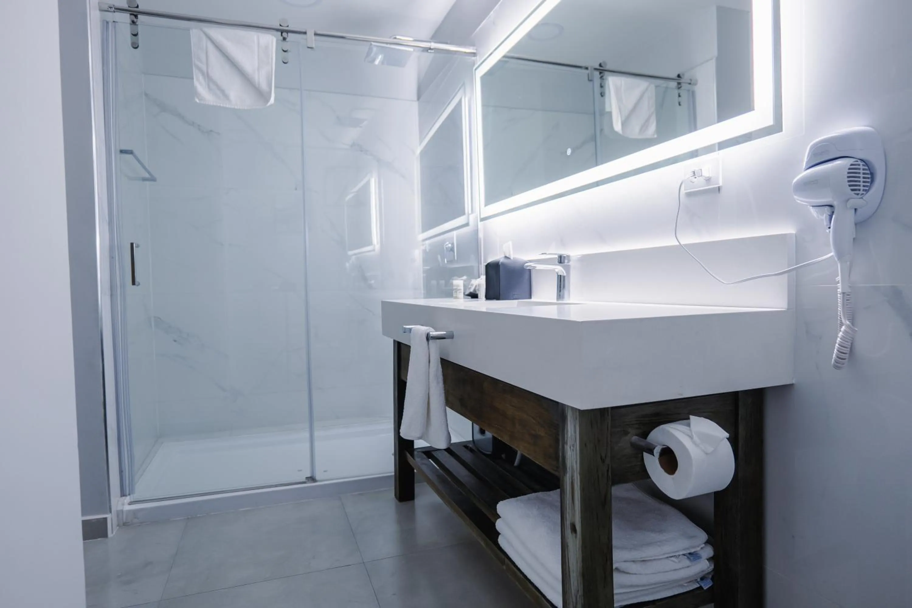 Shower in Esplendor by Wyndham Los Mochis Country Place