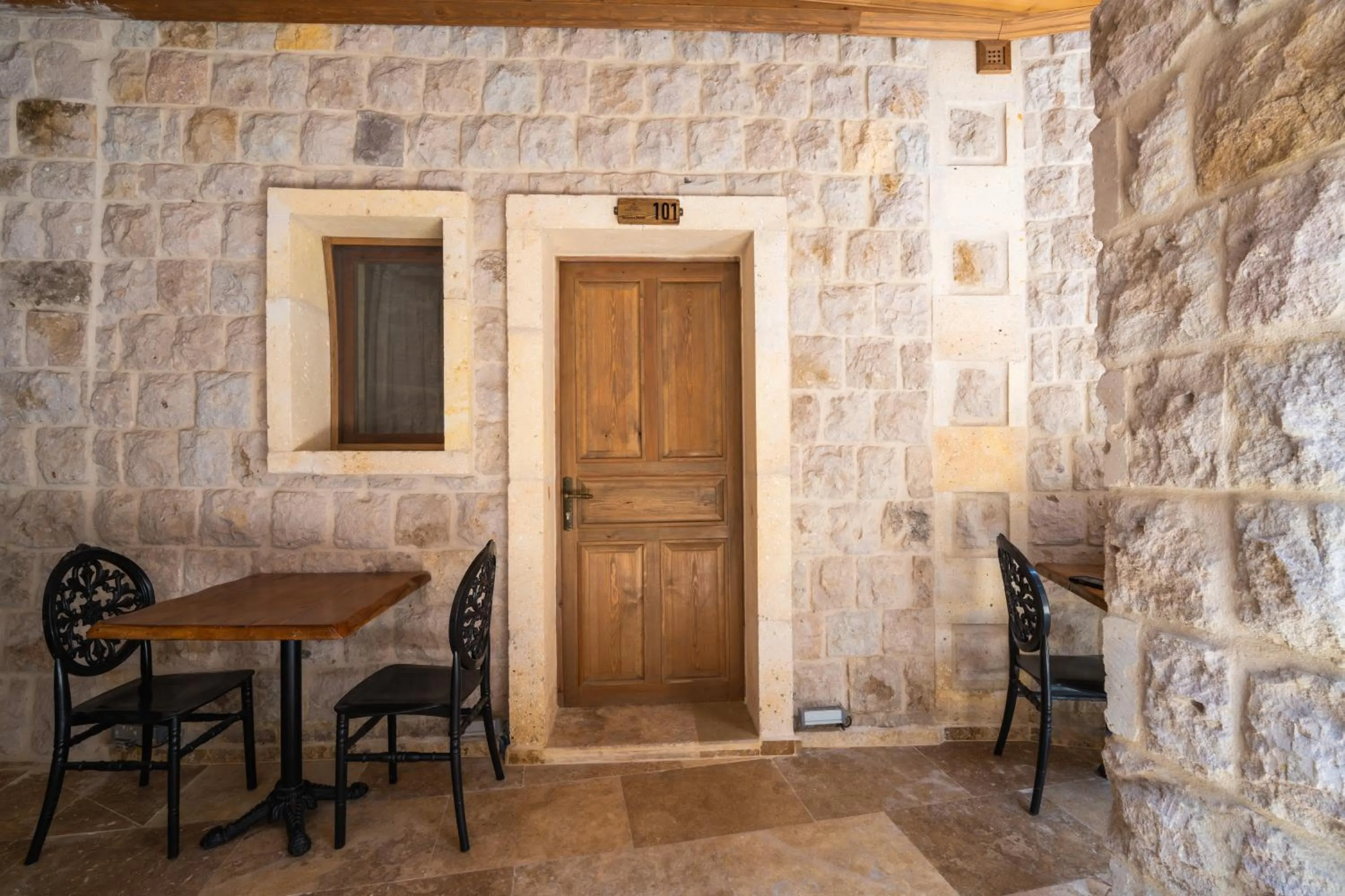 Patio in Library Cave House