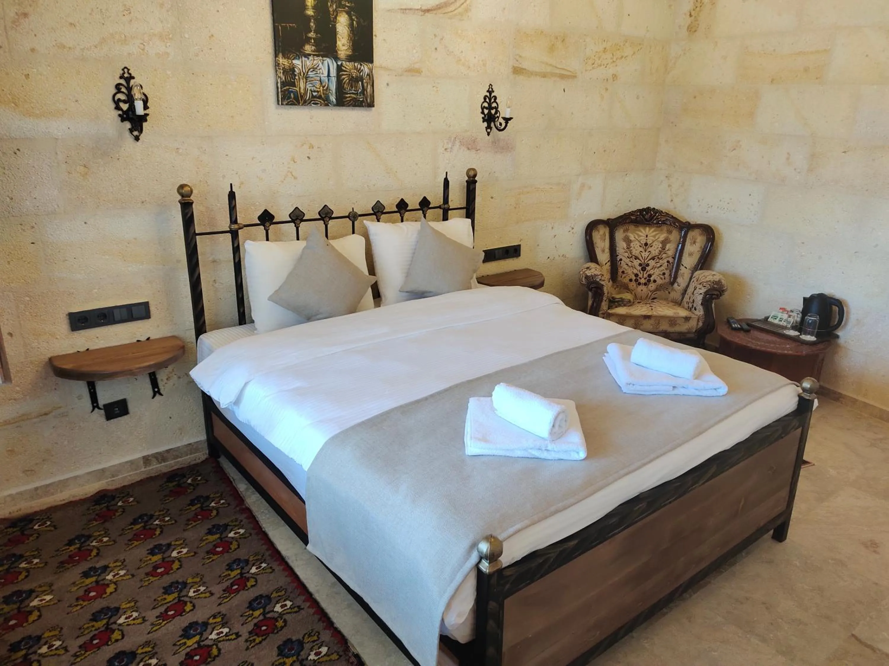 Bed in Library Cave House