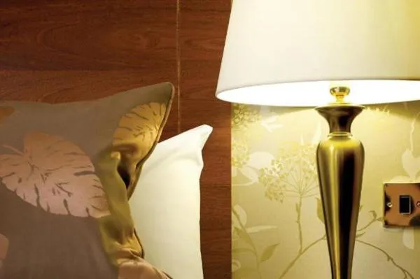 Bed in Grovefield House Hotel By Uno