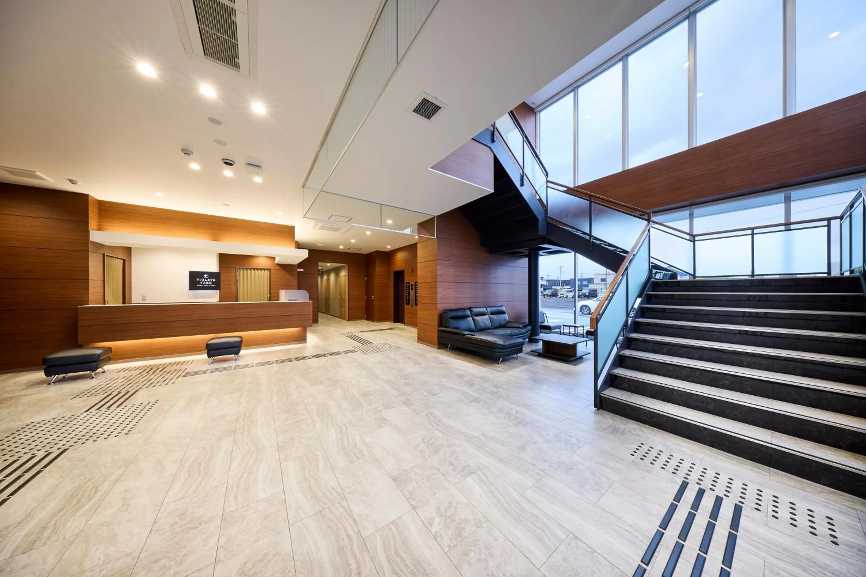 Lobby or reception in Sunnemu Hotel in Honjo