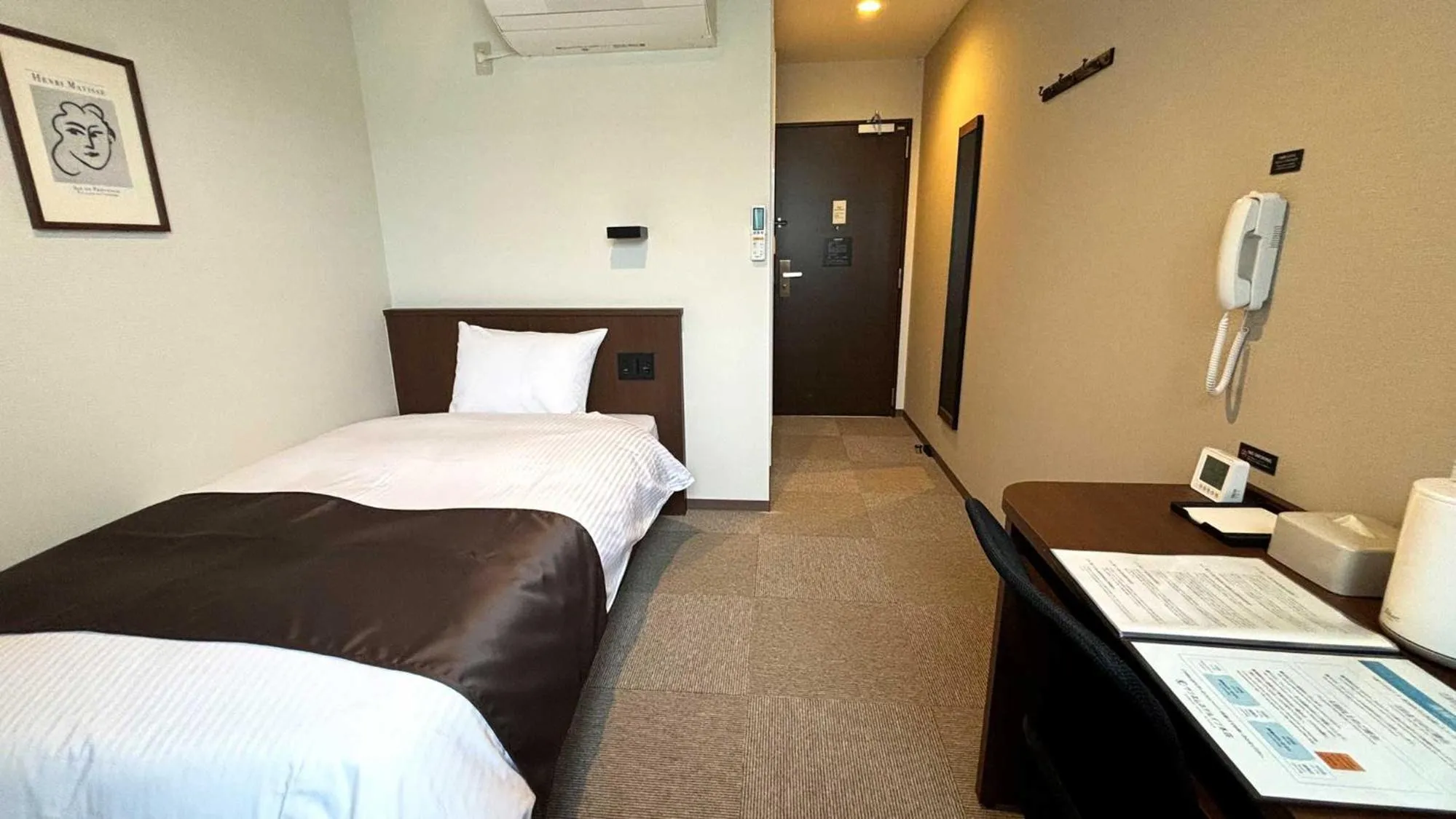 Bedroom, Bed in Sunnemu Hotel in Honjo