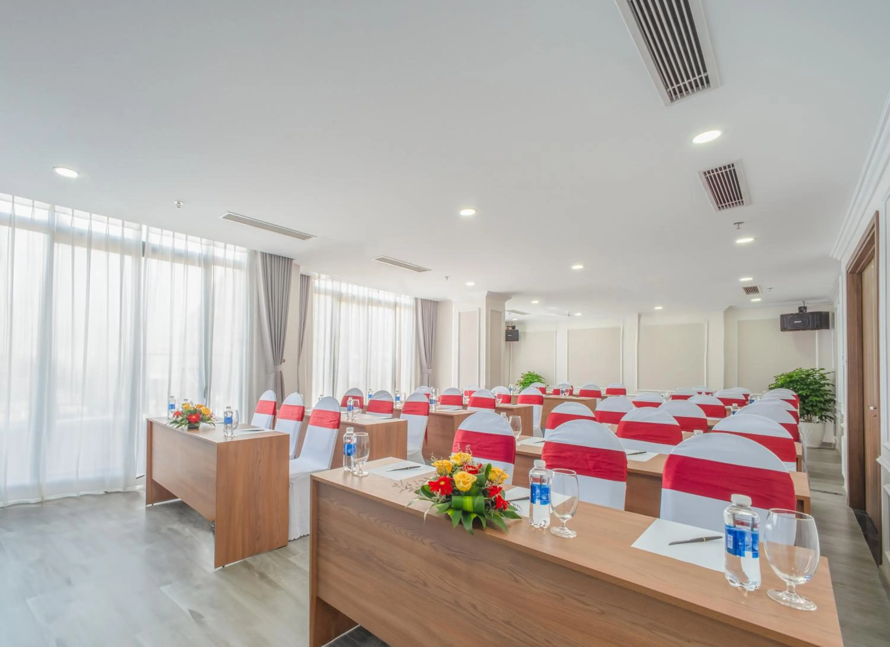 Meeting/conference room in Avari Hotel