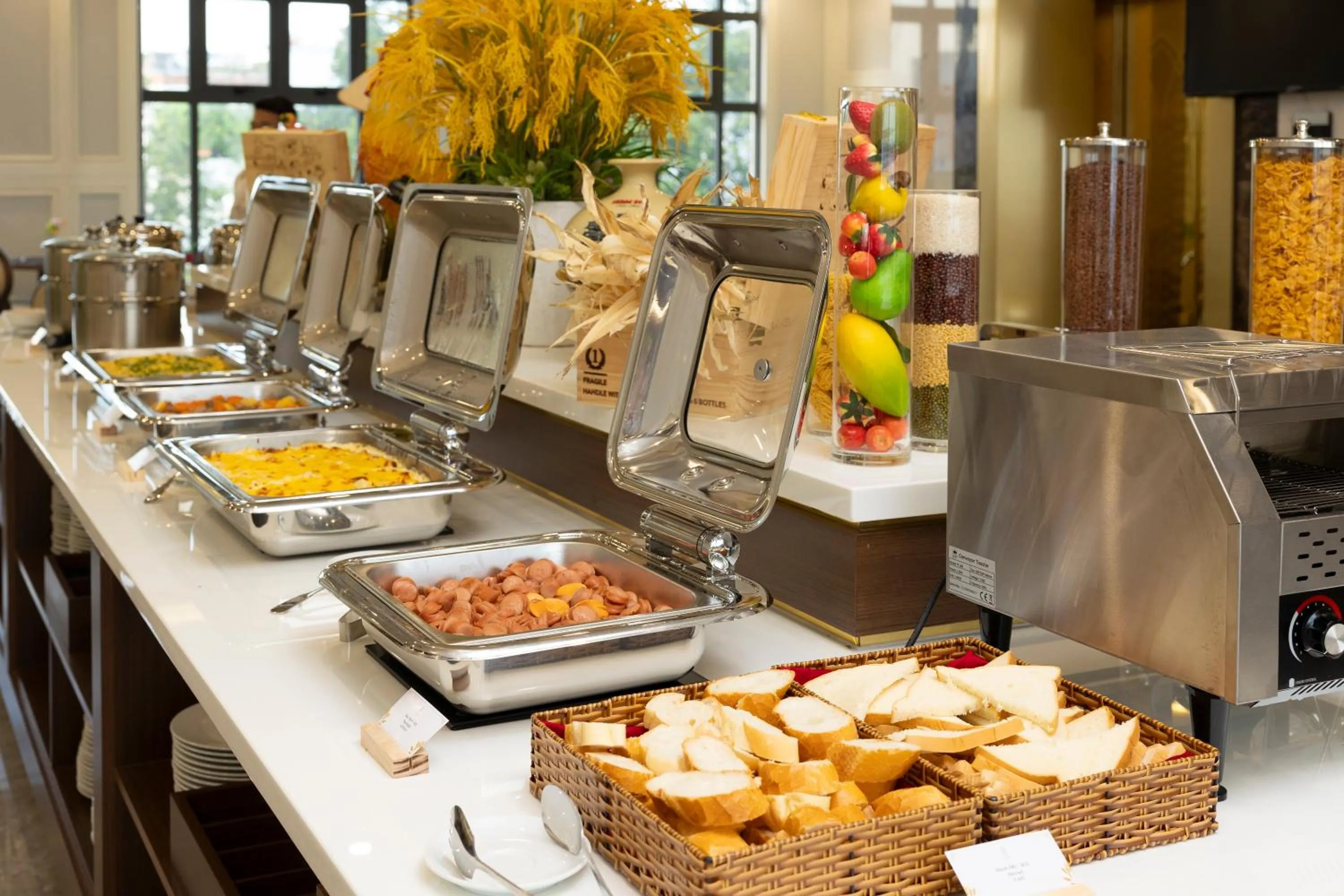 Food and drinks in Avari Hotel