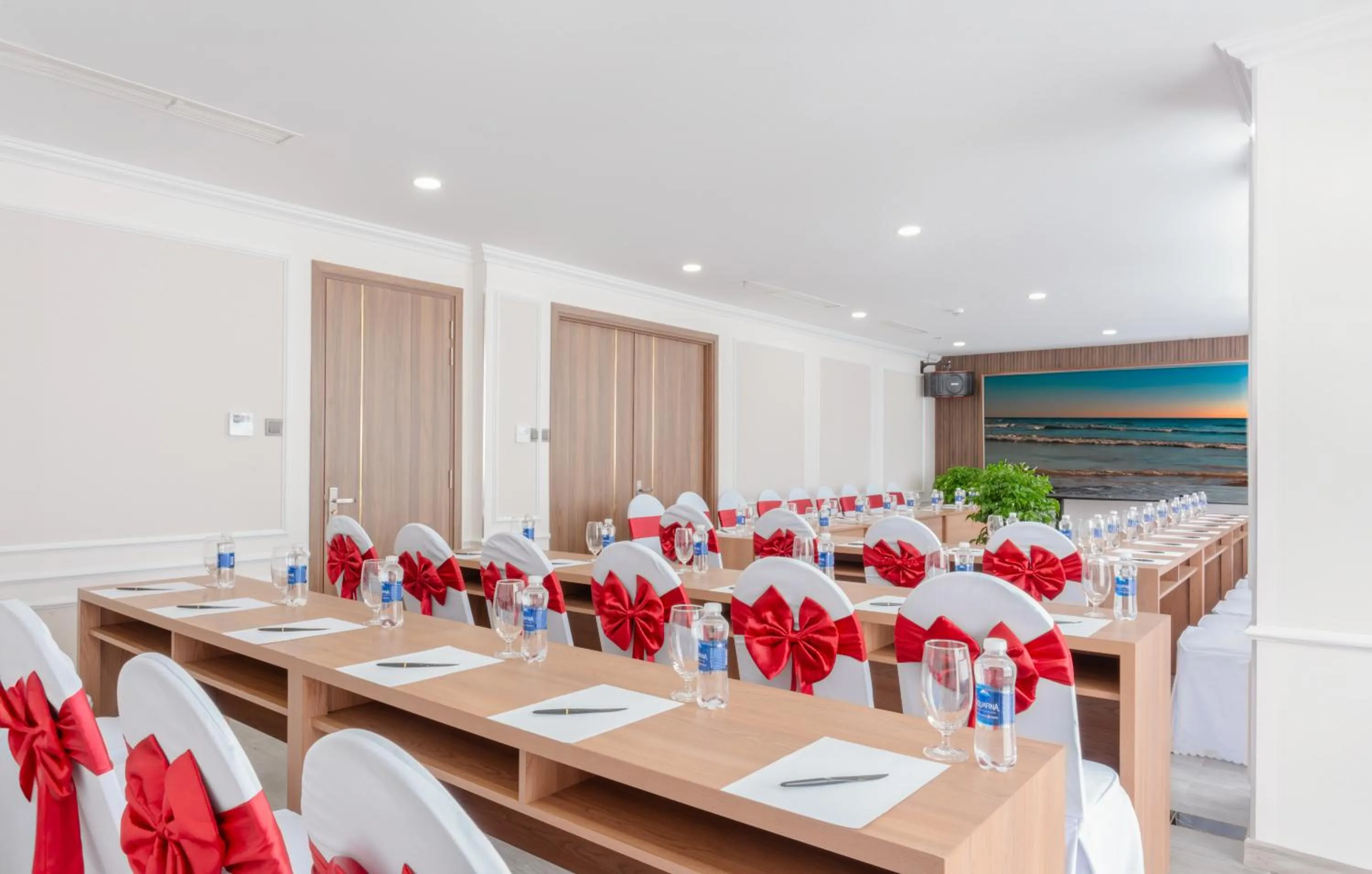 Meeting/conference room in Avari Hotel