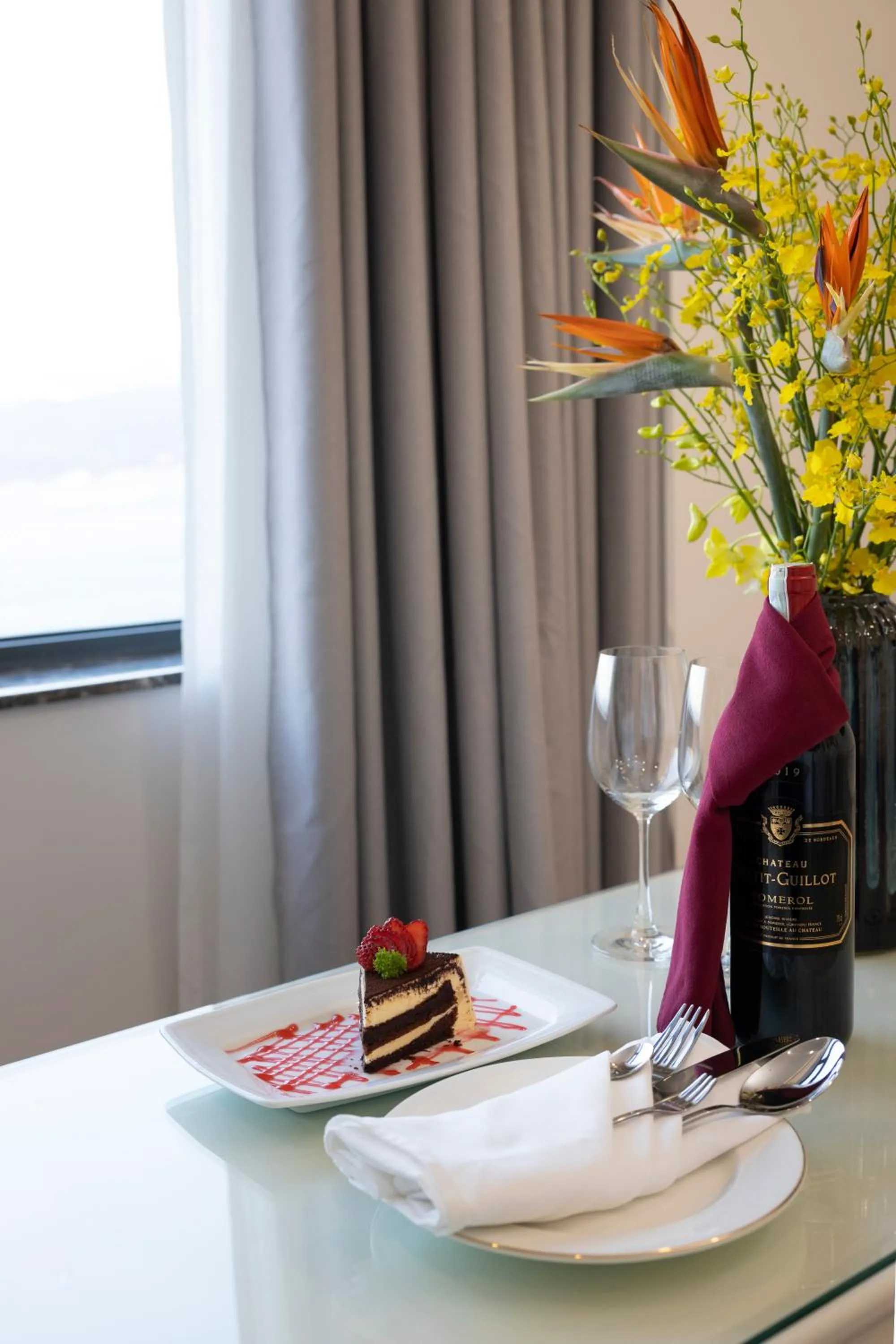 Food and drinks in Avari Hotel