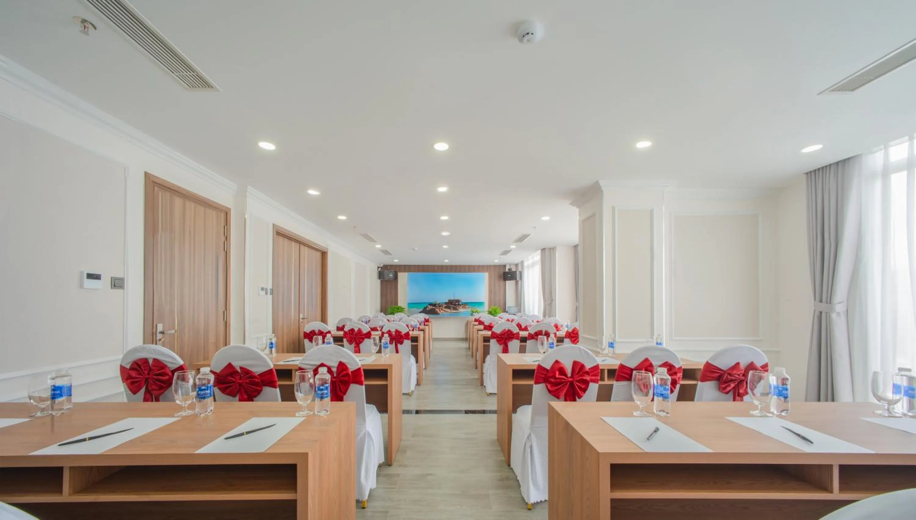 Meeting/conference room in Avari Hotel