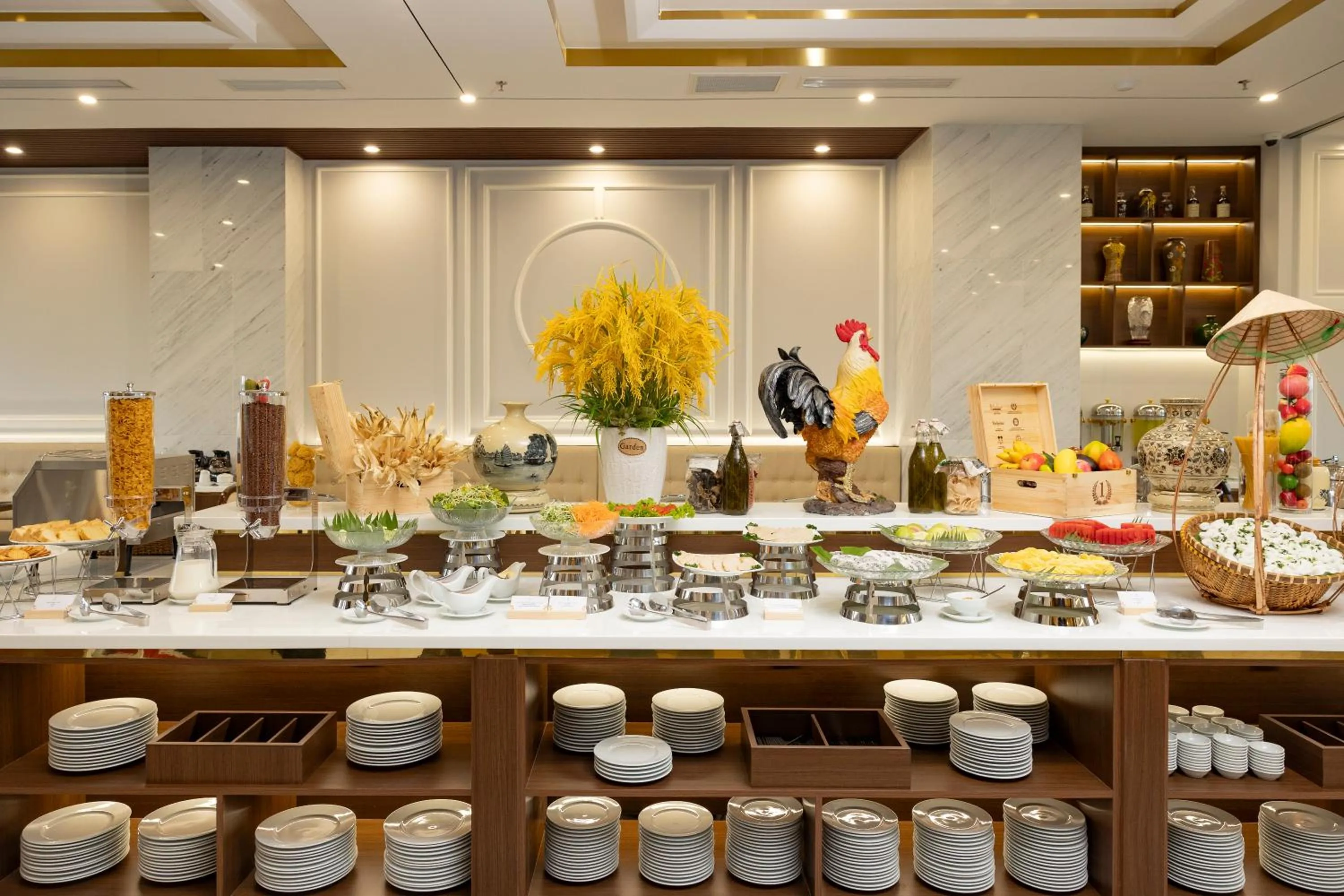 Food and drinks in Avari Hotel