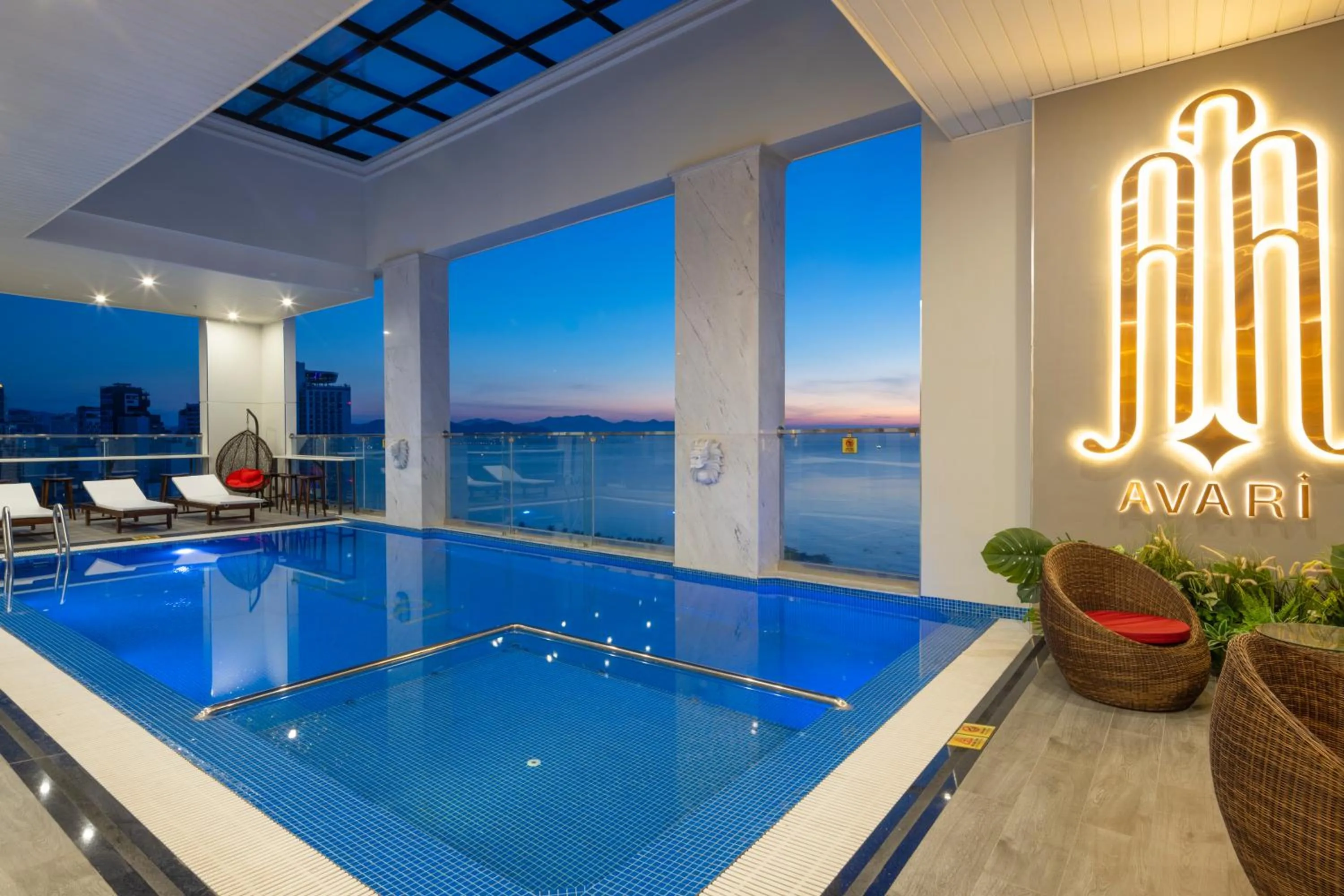 Pool view in Avari Hotel