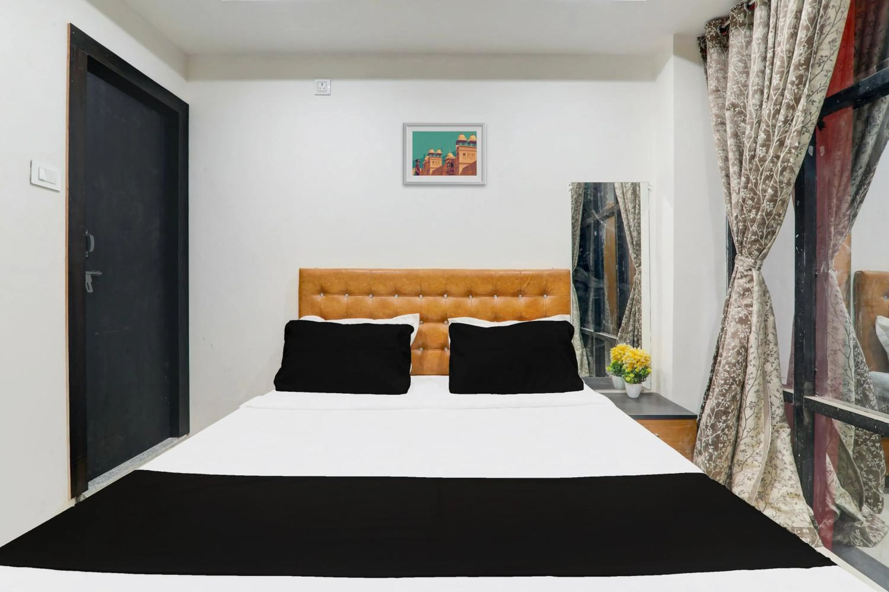 Bedroom, Bed in Hotel O by OYO Aayaansh