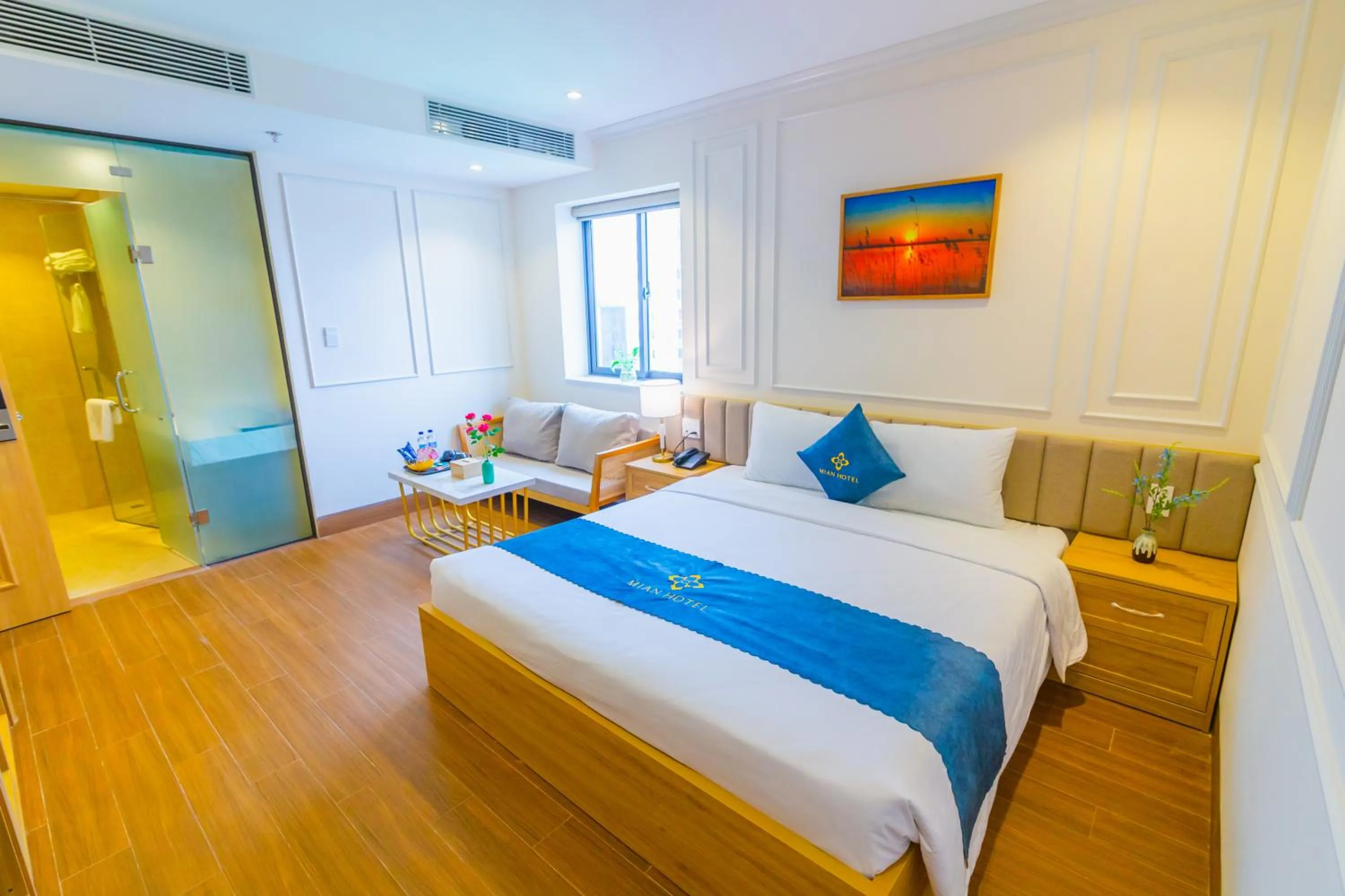 Bed in MiAn Hotel Danang - Infinity Pool