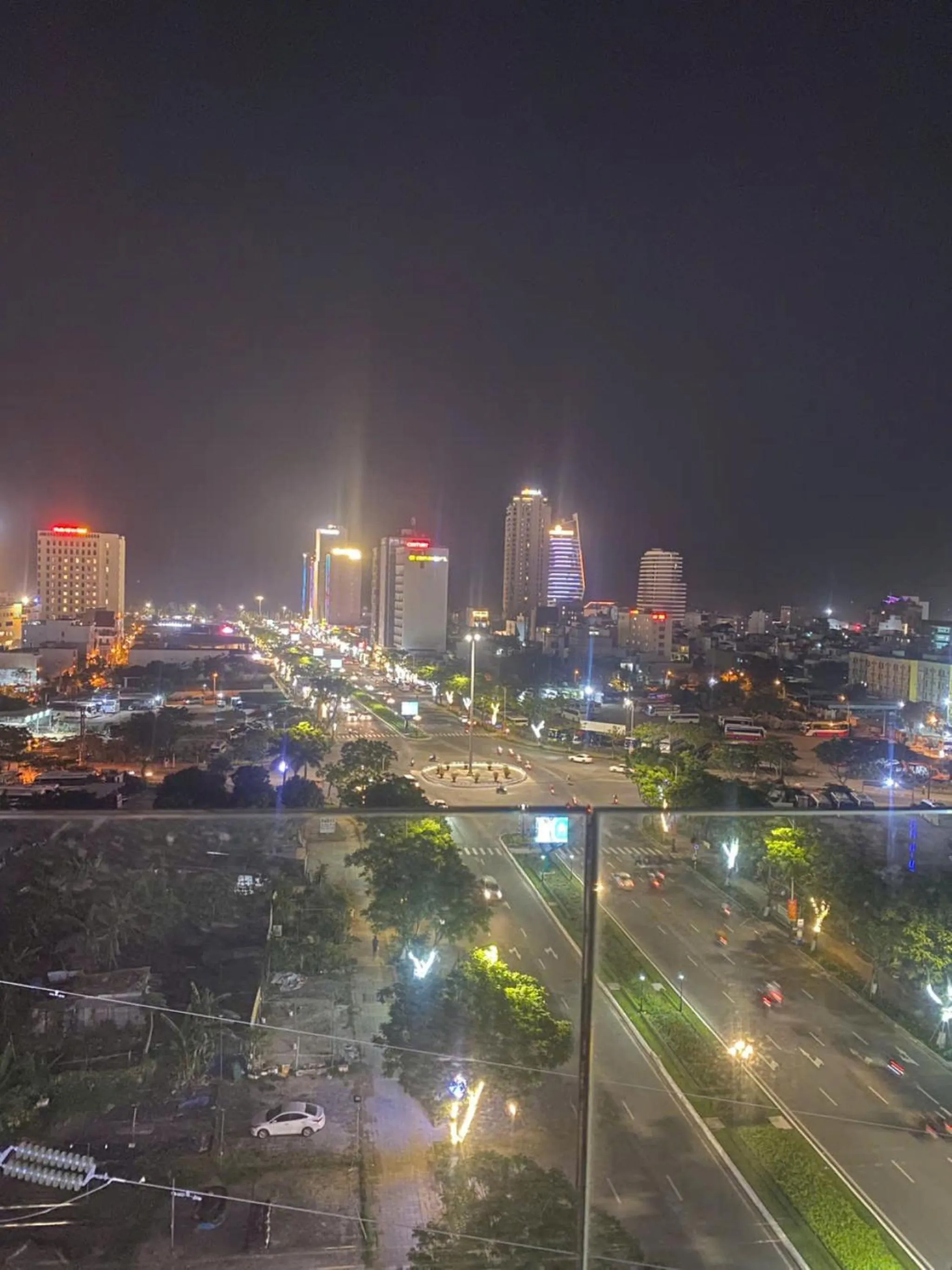 Swimming pool in MiAn Hotel Danang - Infinity Pool