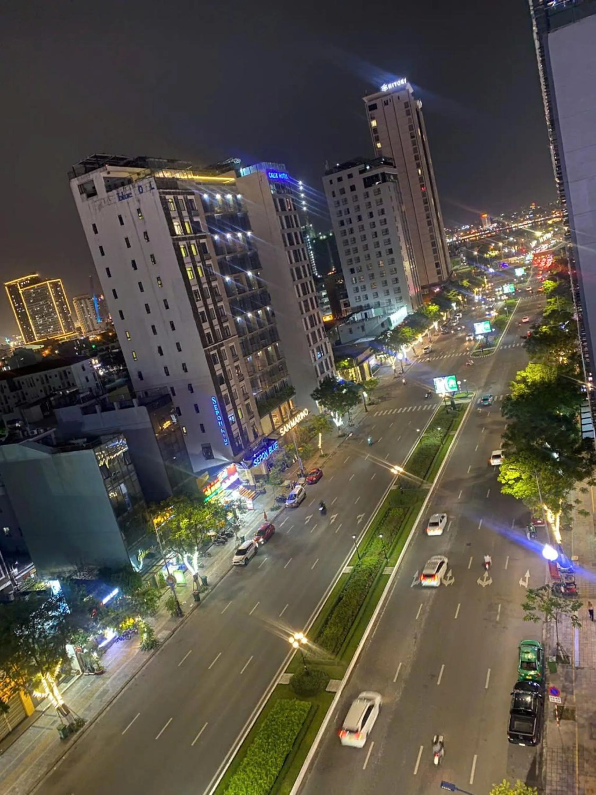 Swimming pool in MiAn Hotel Danang - Infinity Pool