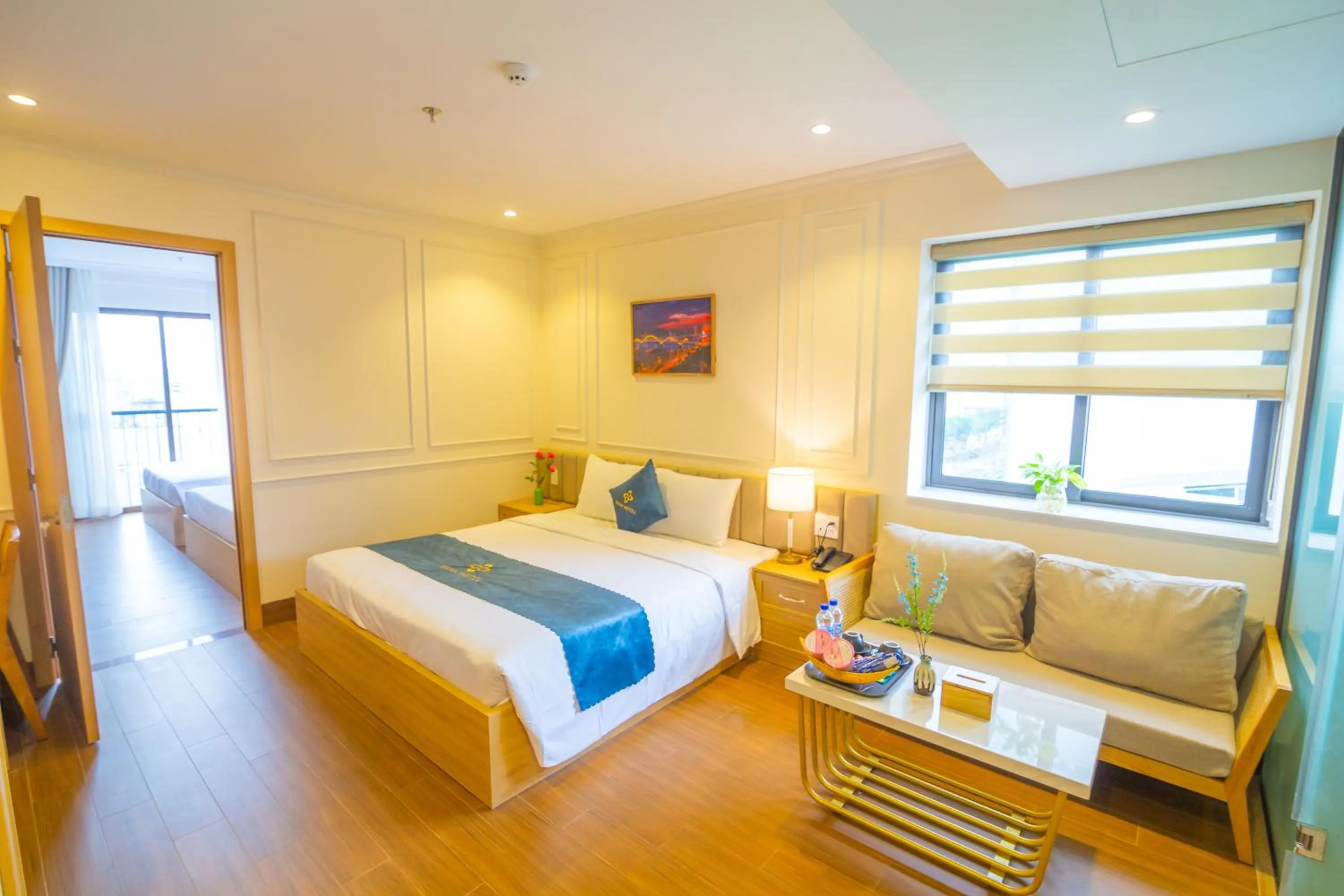 Photo of the whole room, Bed in MiAn Hotel Danang - Infinity Pool