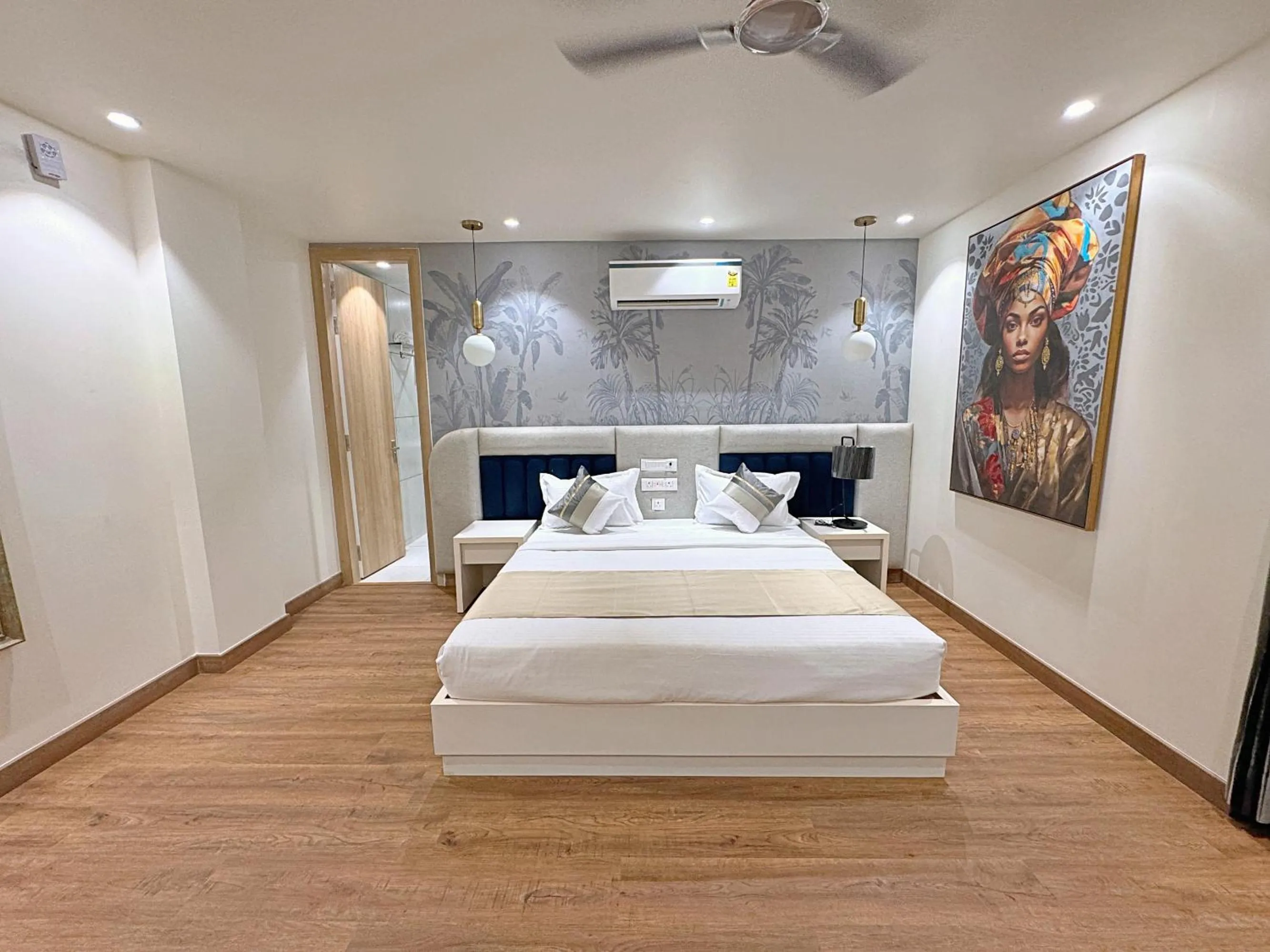 Bed in The Orion Elite - Green Park