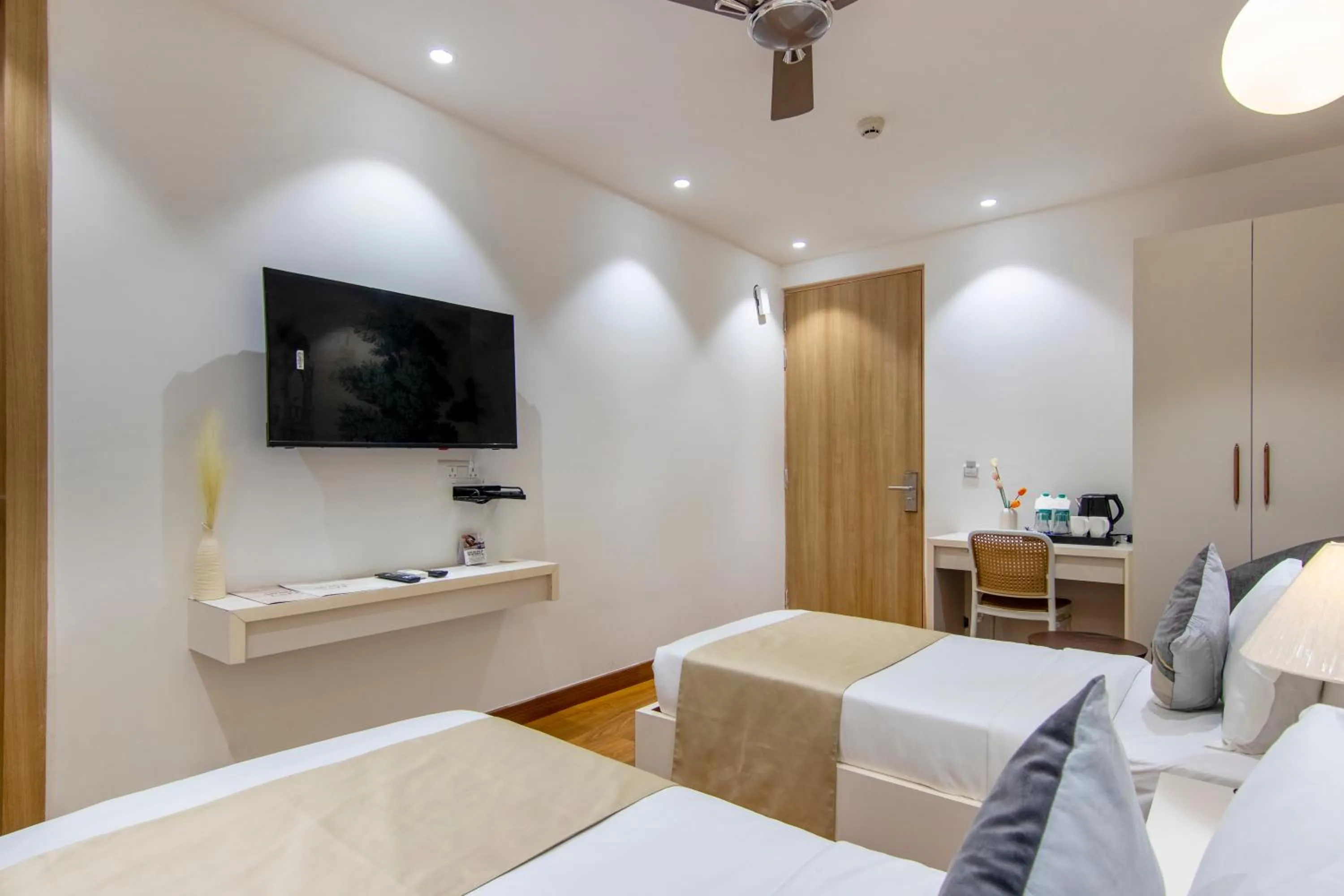 Bed in The Orion Elite - Green Park