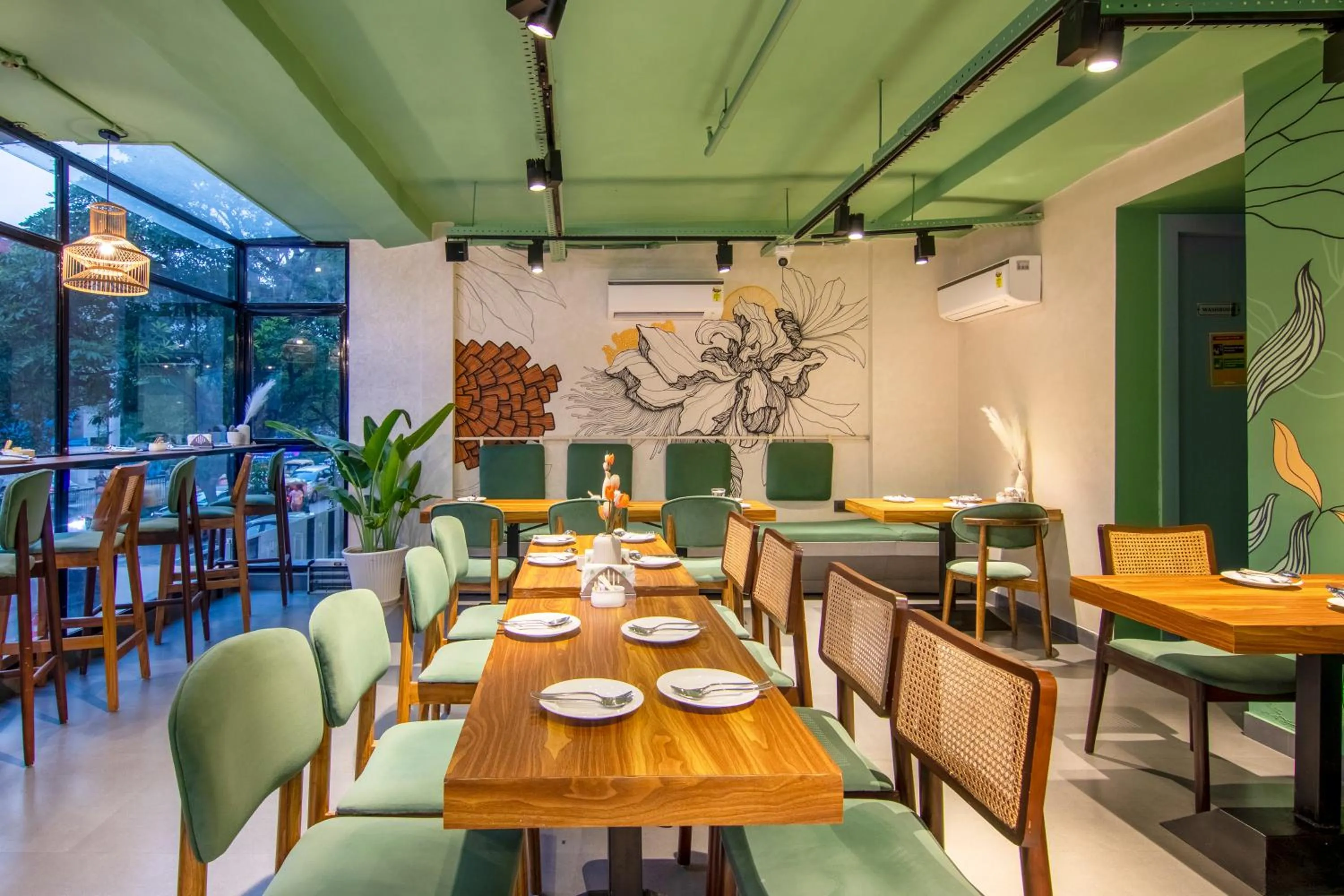 Restaurant/places to eat in The Orion Elite - Green Park