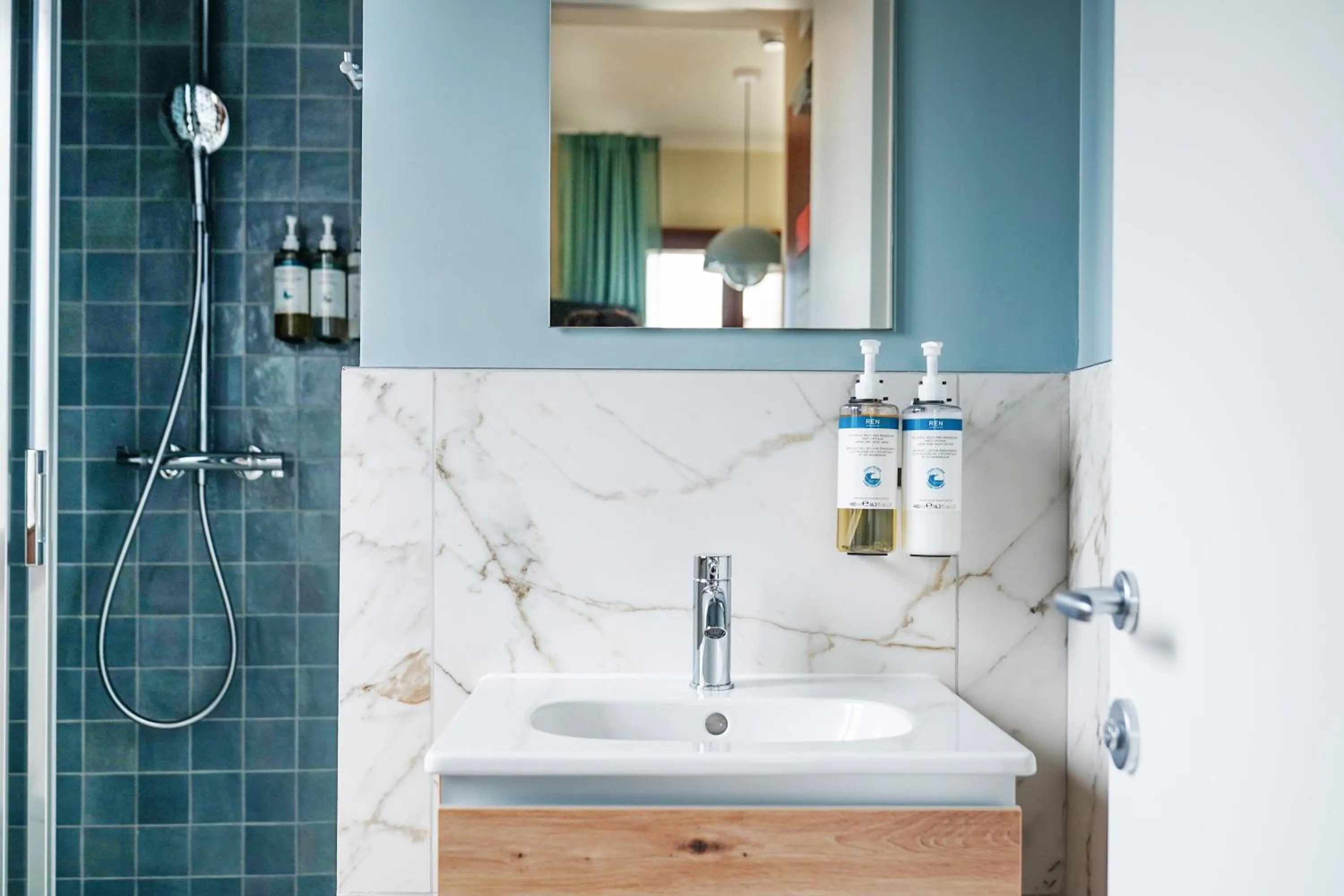 Shower in Numa Venice Forcola