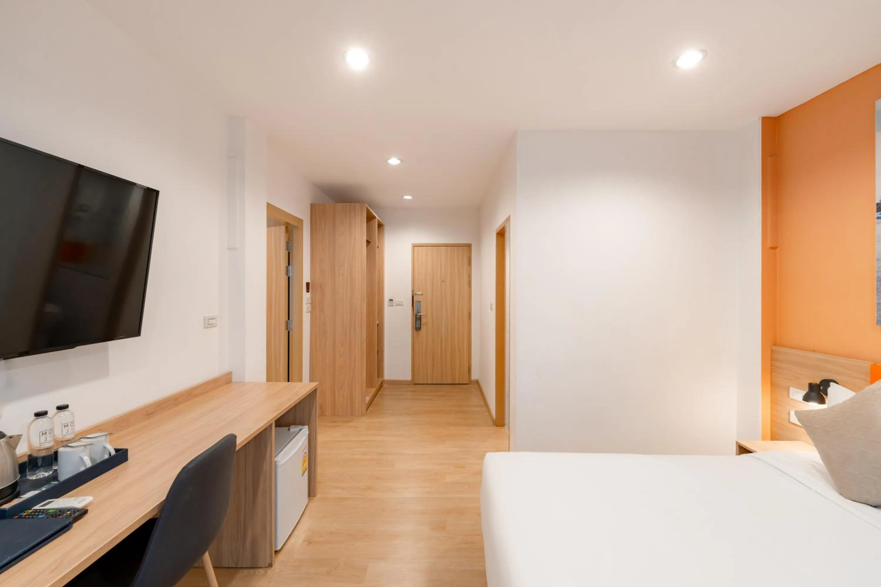 Photo of the whole room, Bed in Moji Don Mueang Airport Hotel - Bangkok