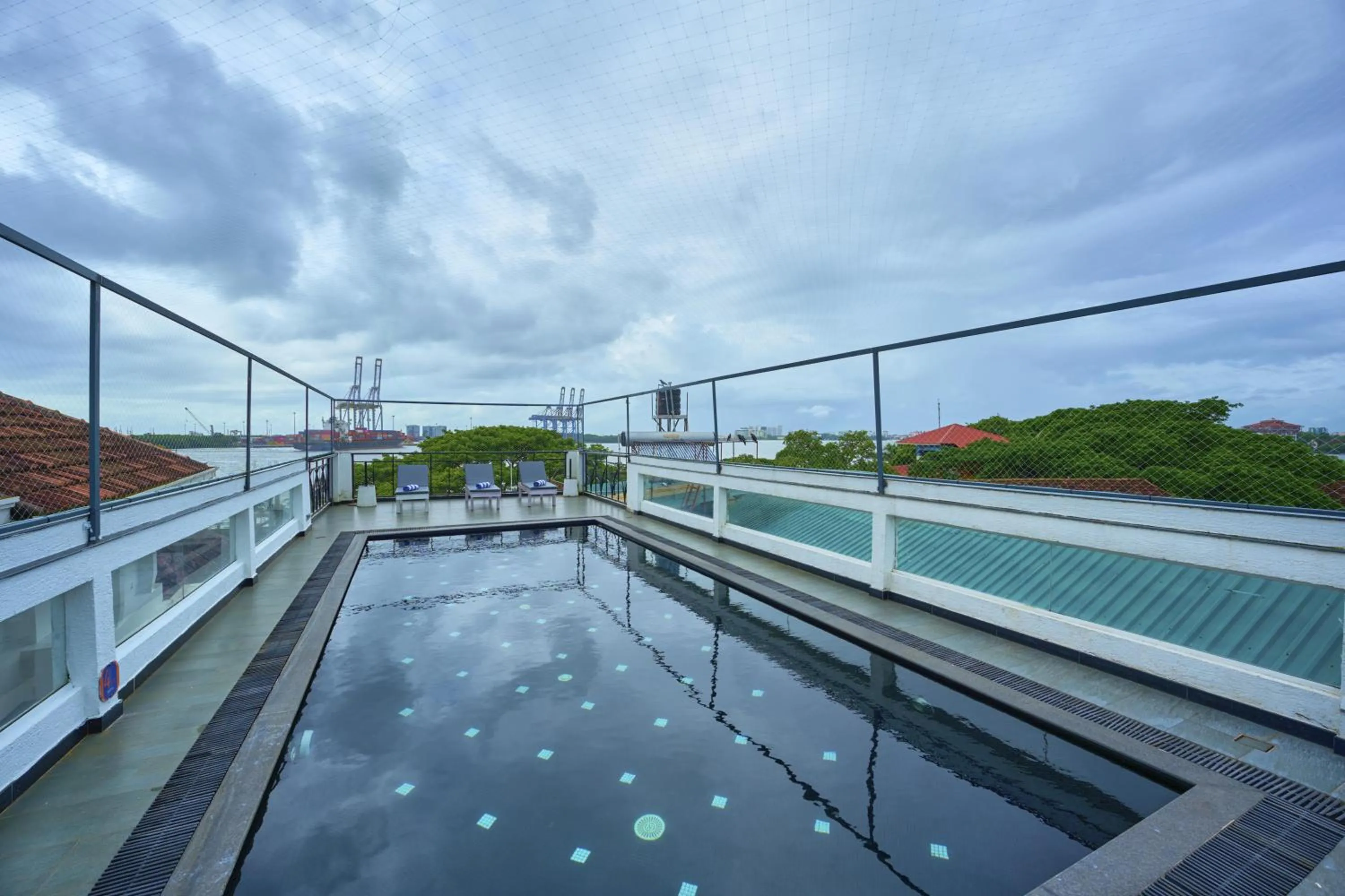 Swimming pool in The Old Court House By Abad