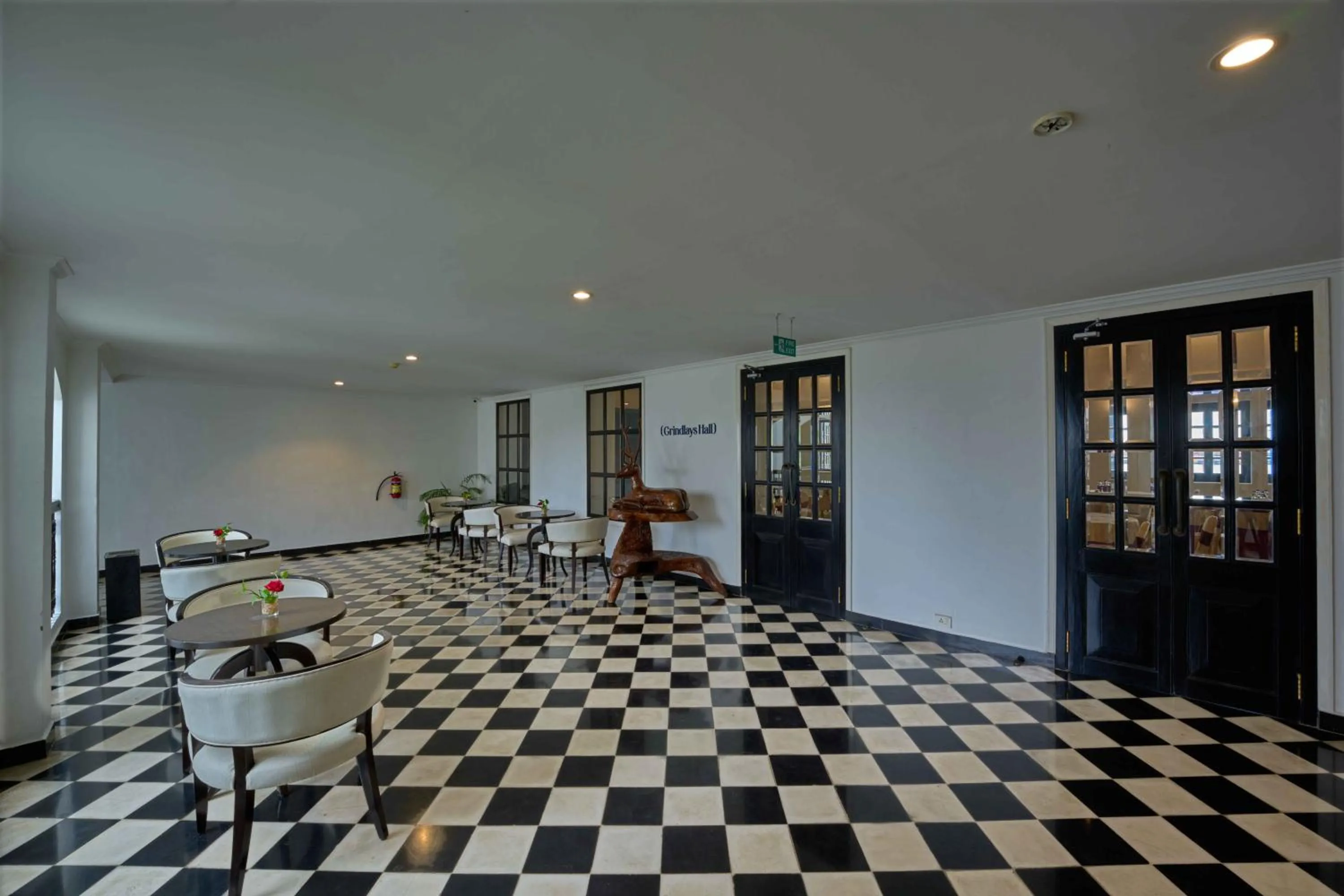 Food in The Old Court House By Abad