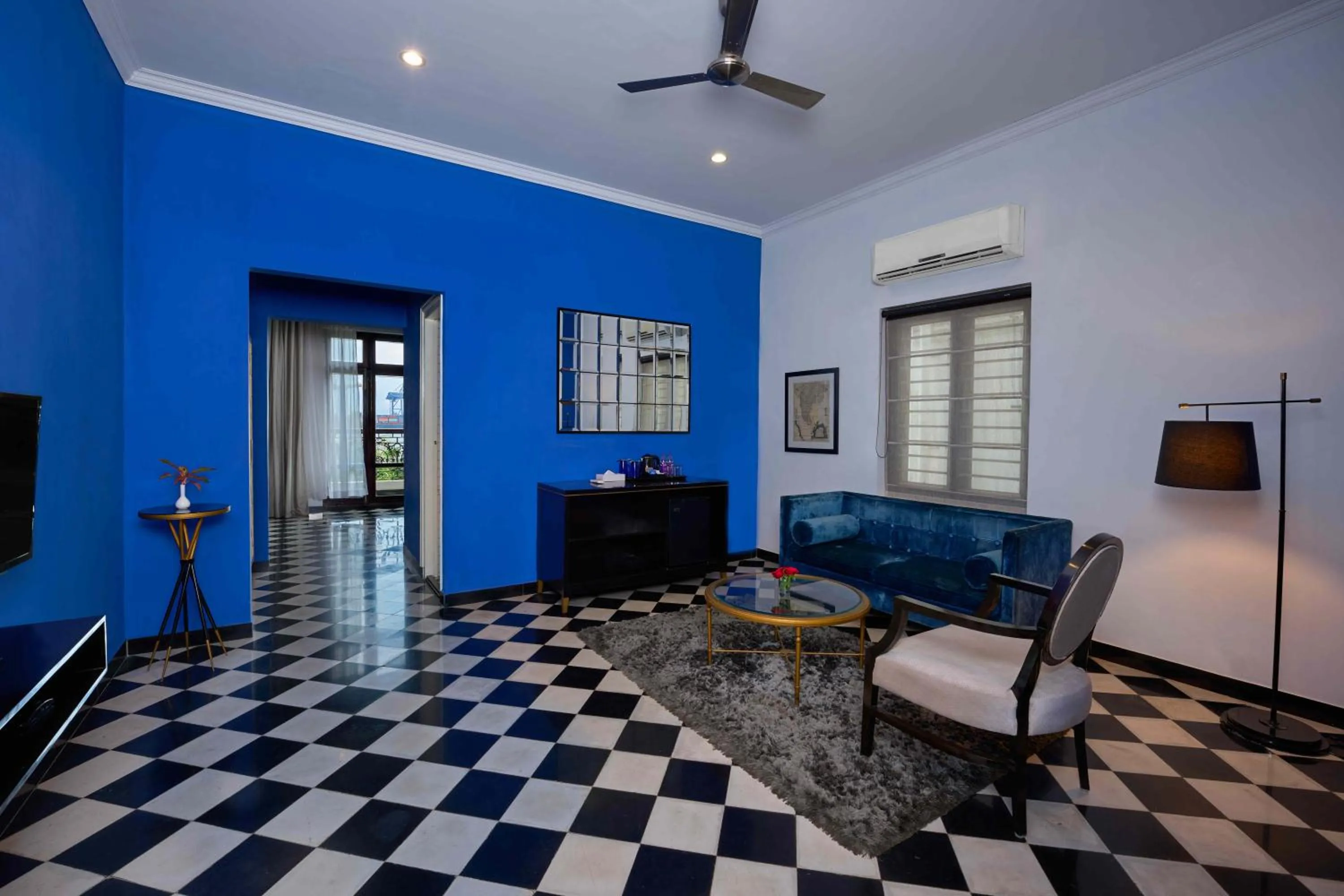 Living room in The Old Court House By Abad