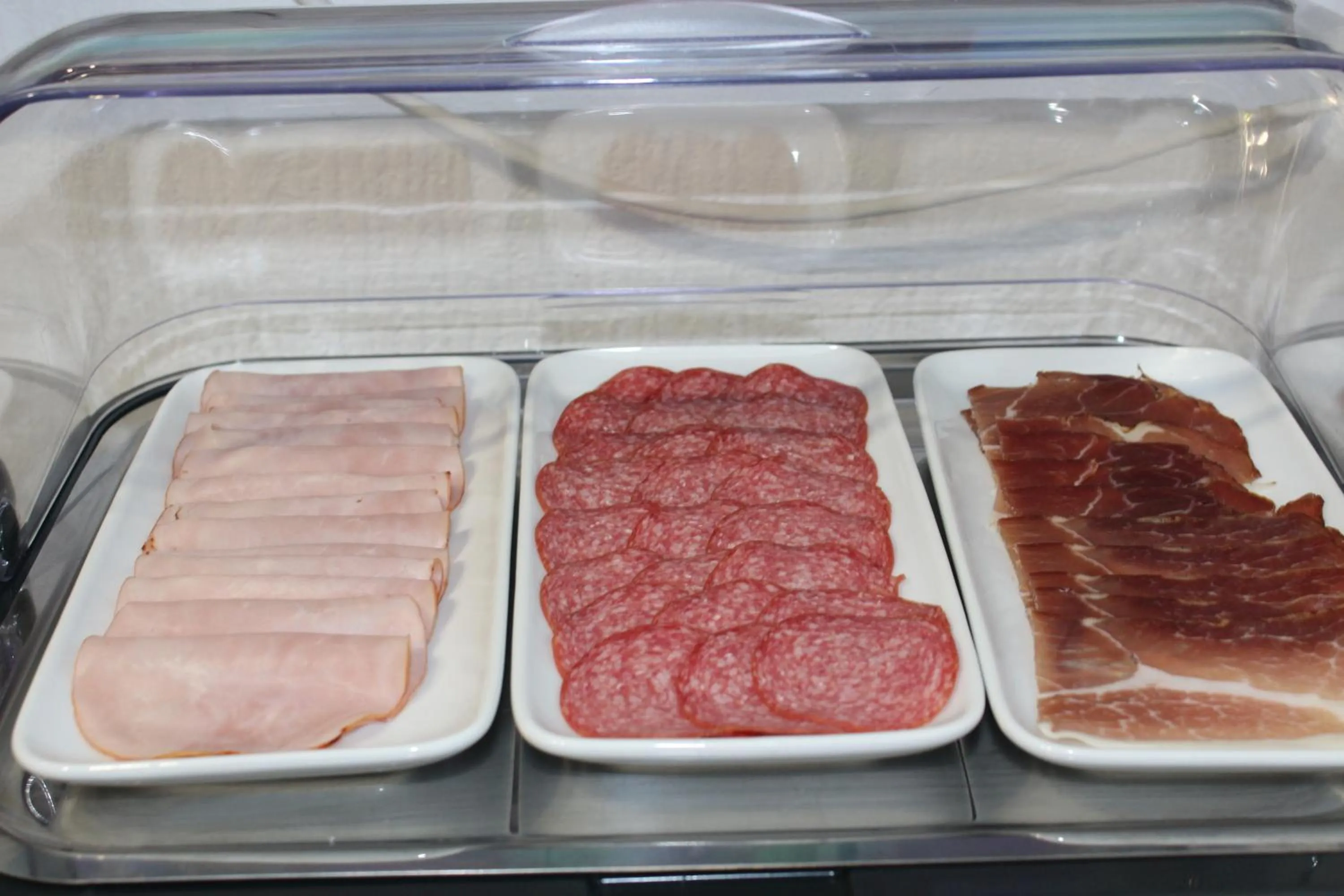 Breakfast in Burghotel - Das Original