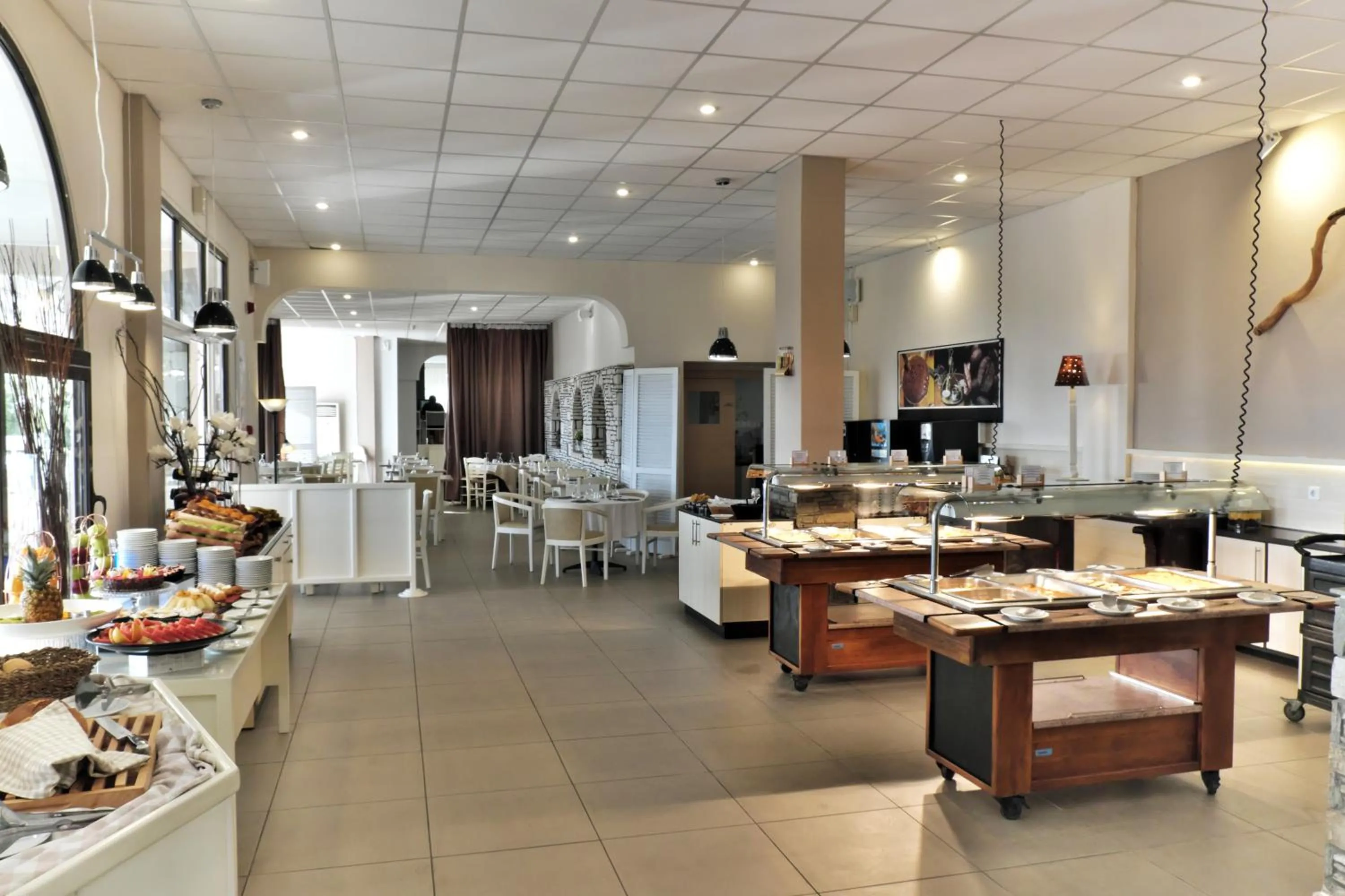 Restaurant/places to eat in Acrotel Elea Beach