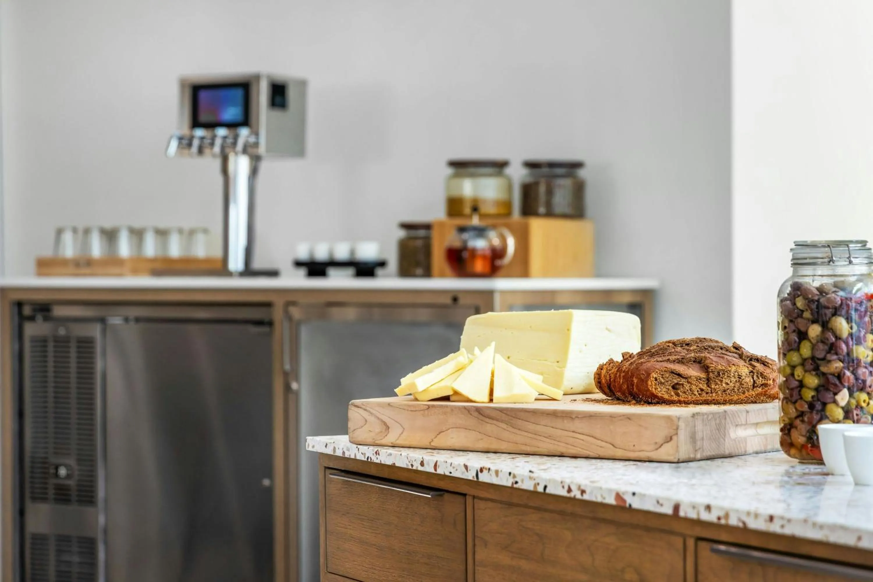 Restaurant/places to eat in Element Cartersville