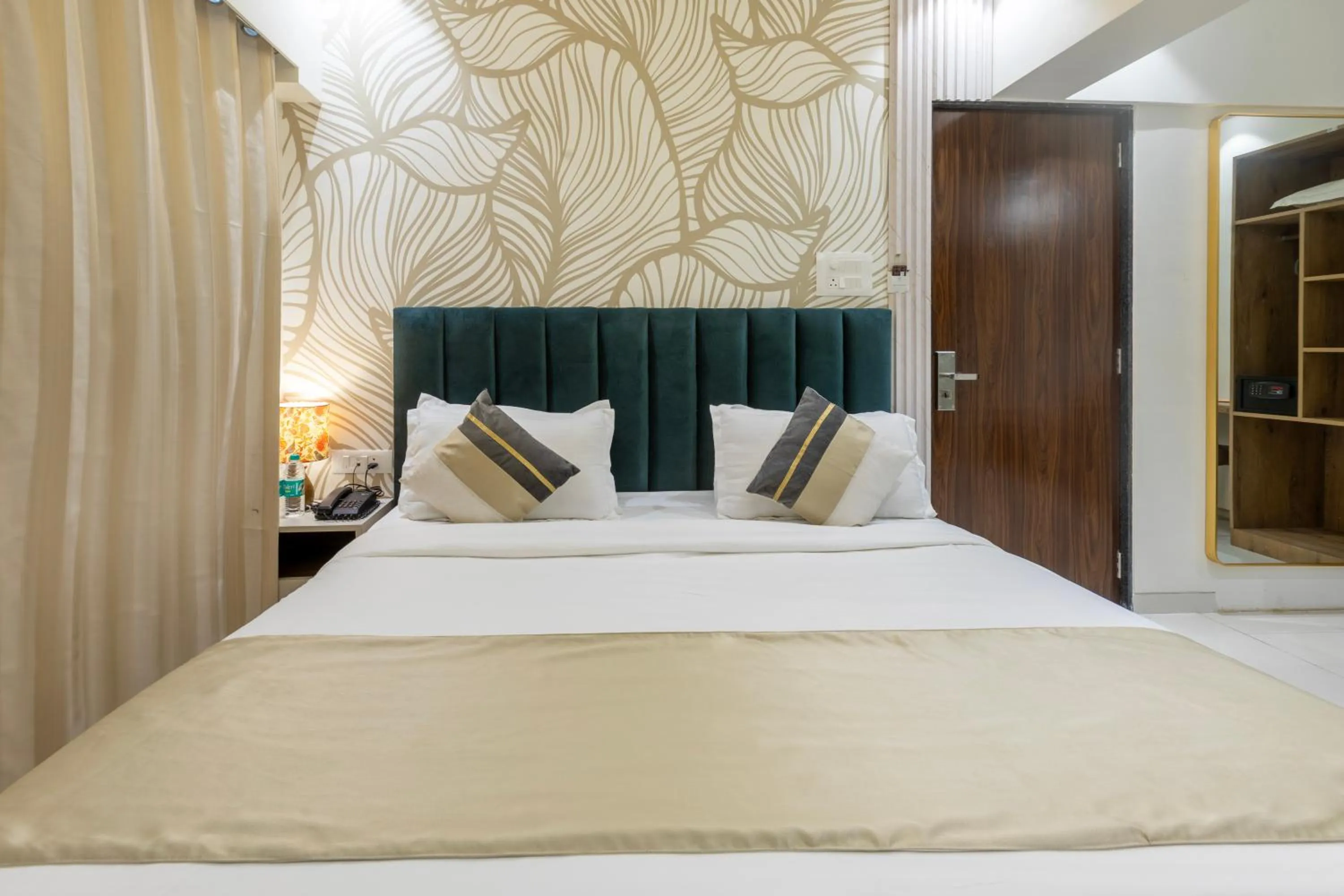 Bedroom, Bed in The Orion Premium Suites