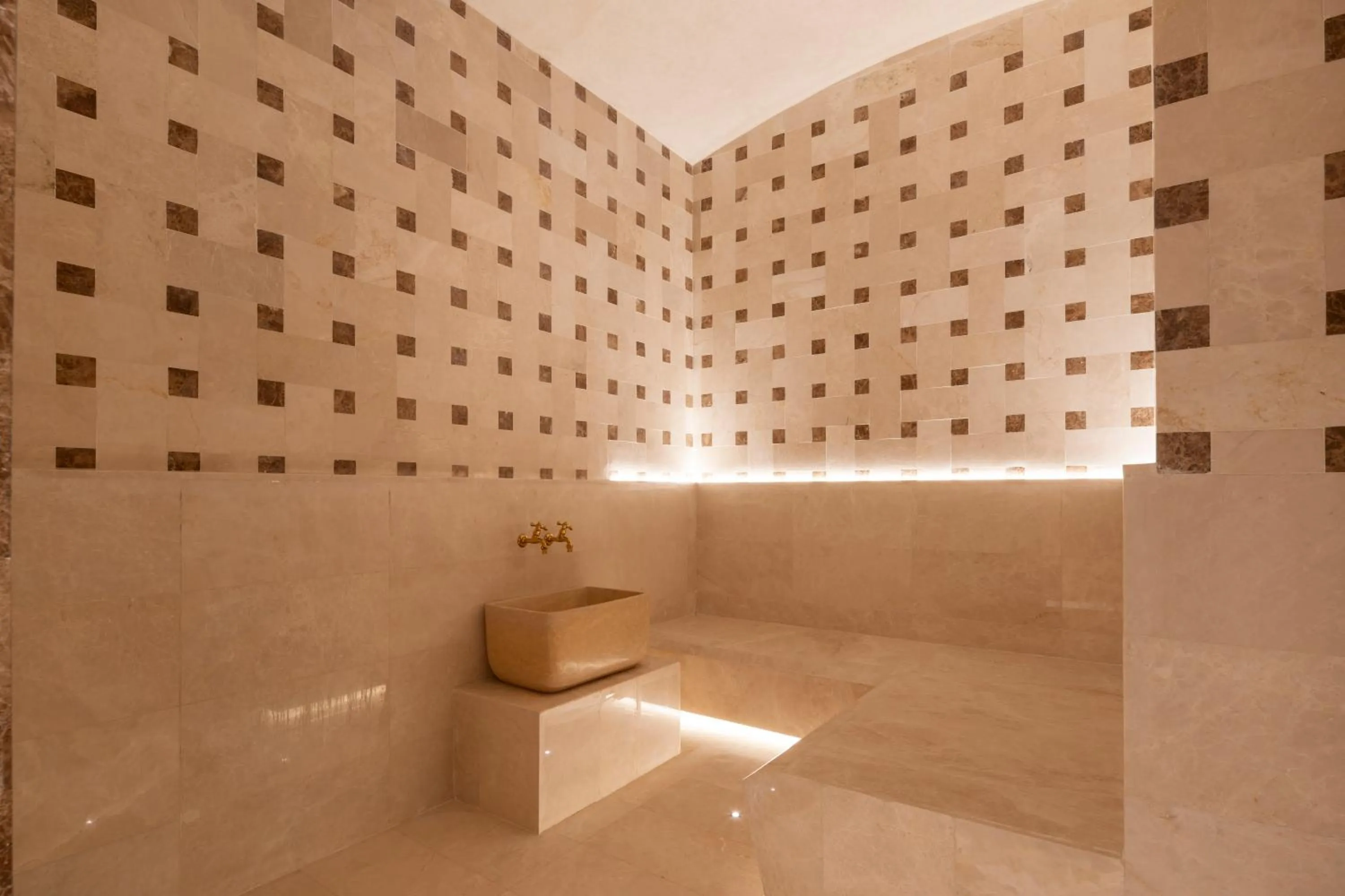 Steam room in Eurostars Casa Anfa
