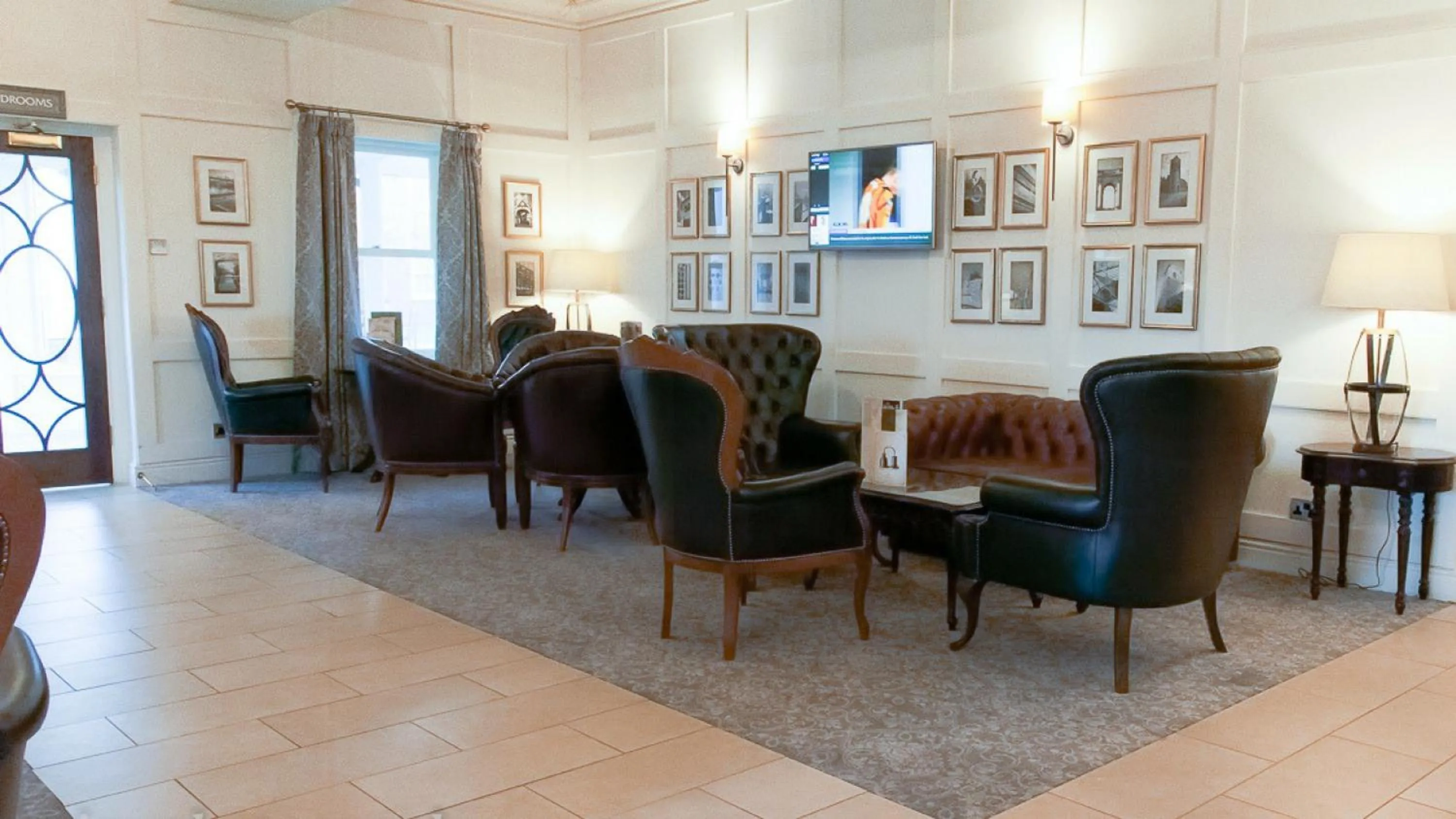 Restaurant/places to eat in Holiday Inn Milton Keynes East M1 Junc 14 by IHG