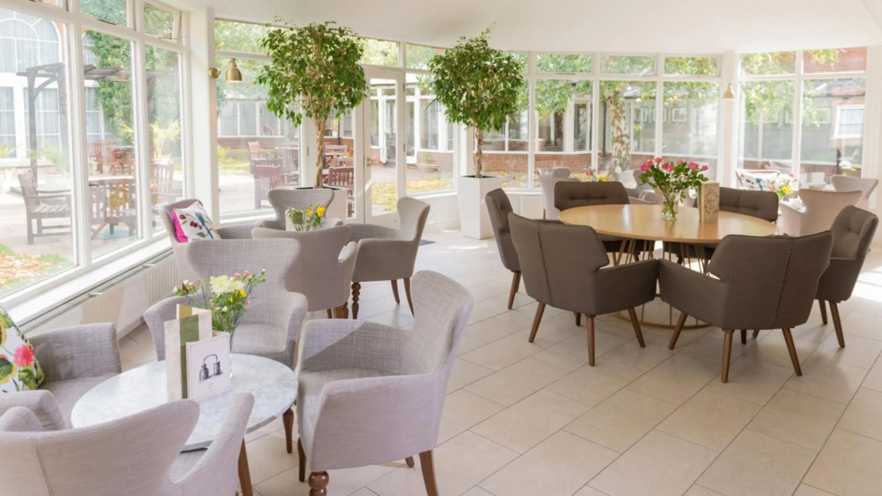 Restaurant/places to eat in Holiday Inn Milton Keynes East M1 Junc 14 by IHG