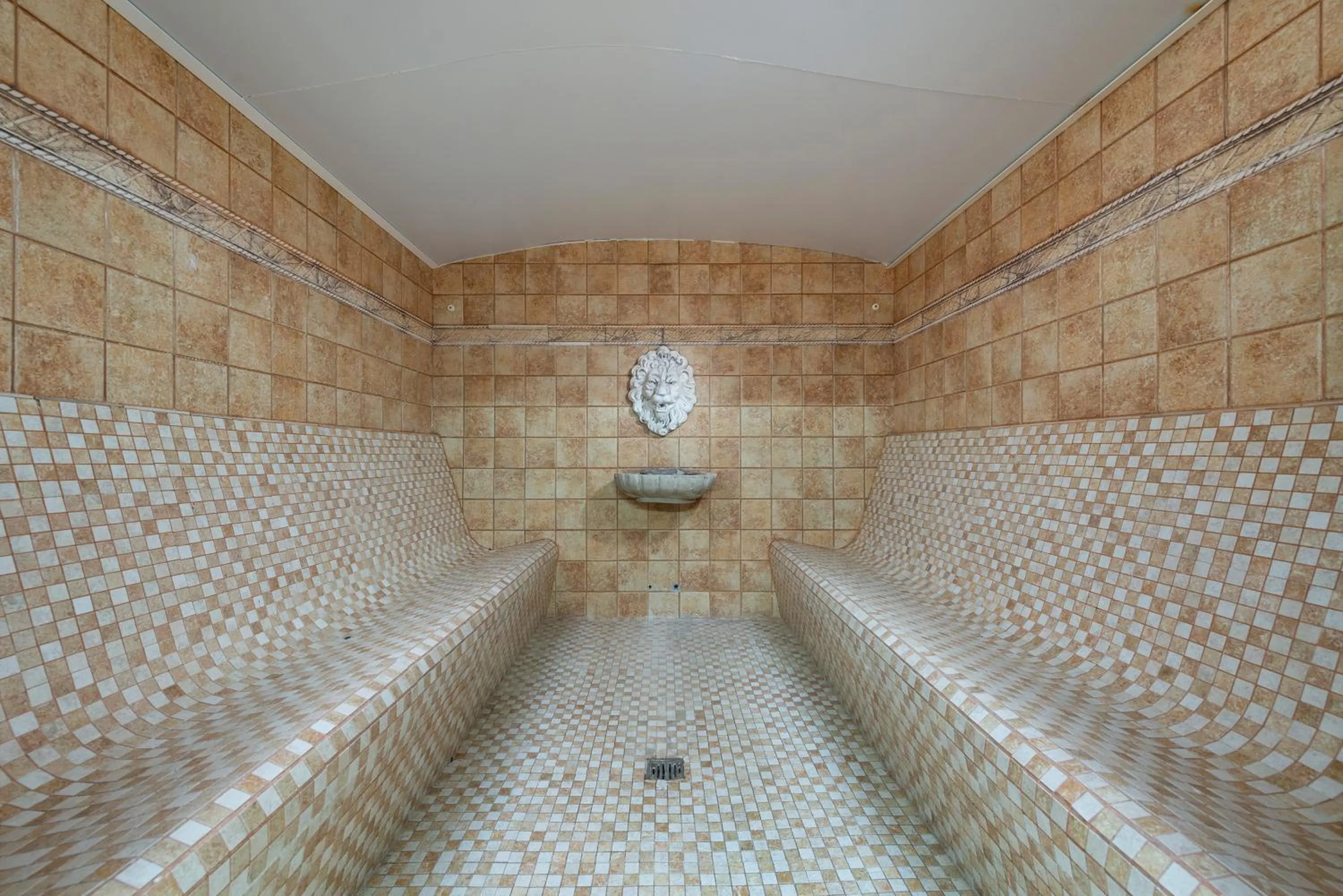 Steam room in O7 Nordeste Playa