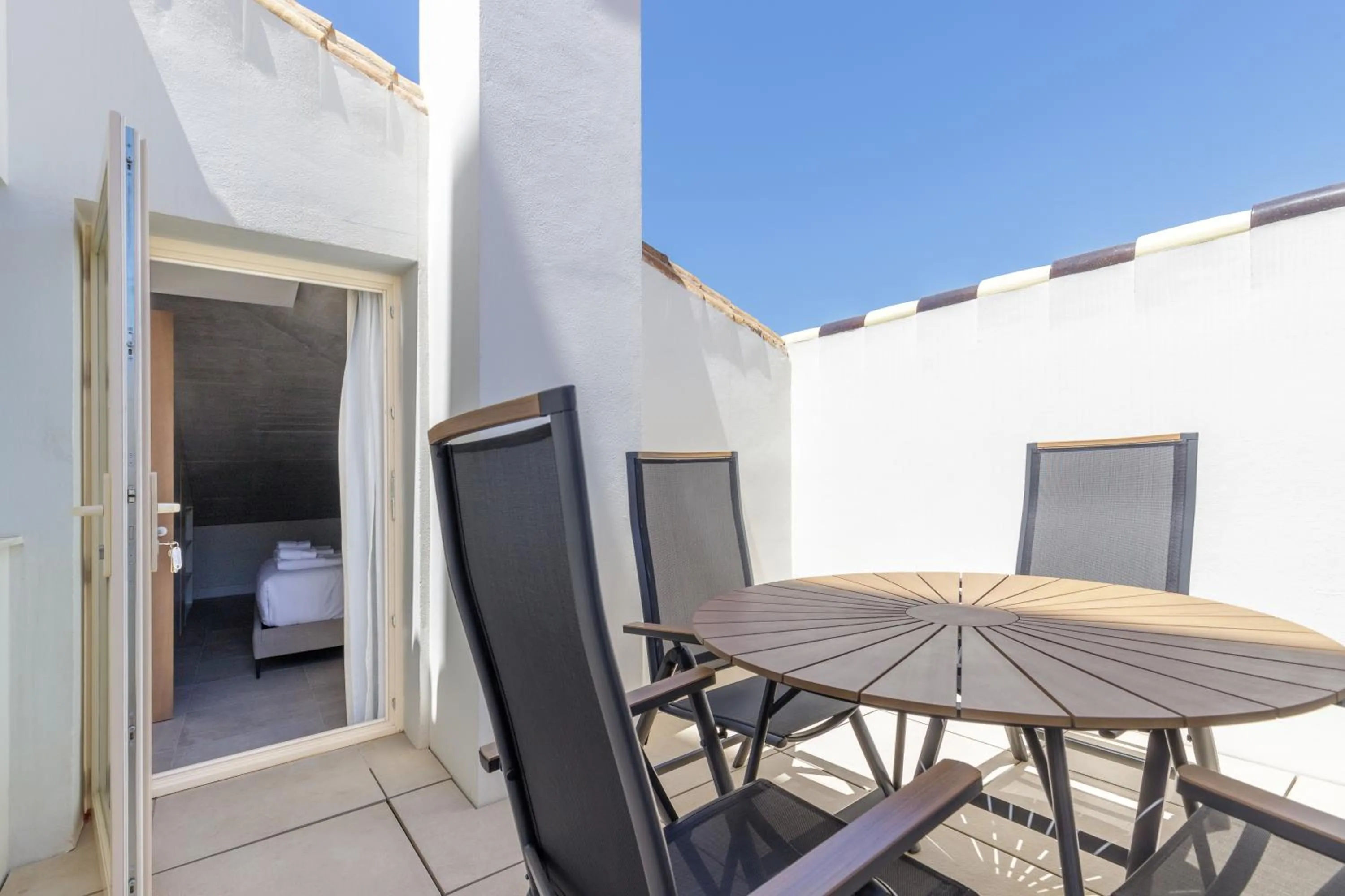 Patio in Plaza del Siglo Suites & Boutique Apartments by Caleta Homes