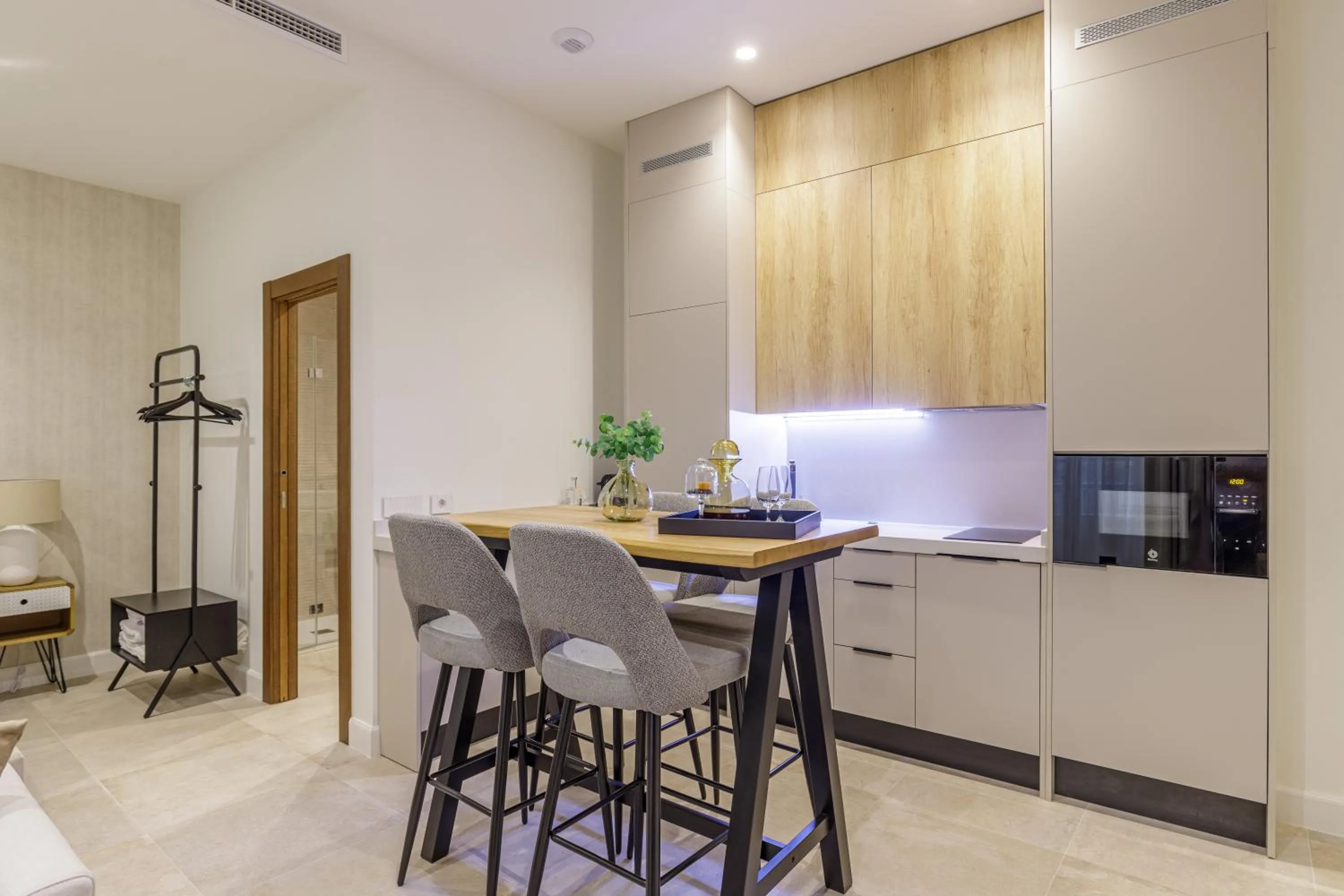 Coffee/tea facilities in Plaza del Siglo Suites & Boutique Apartments by Caleta Homes