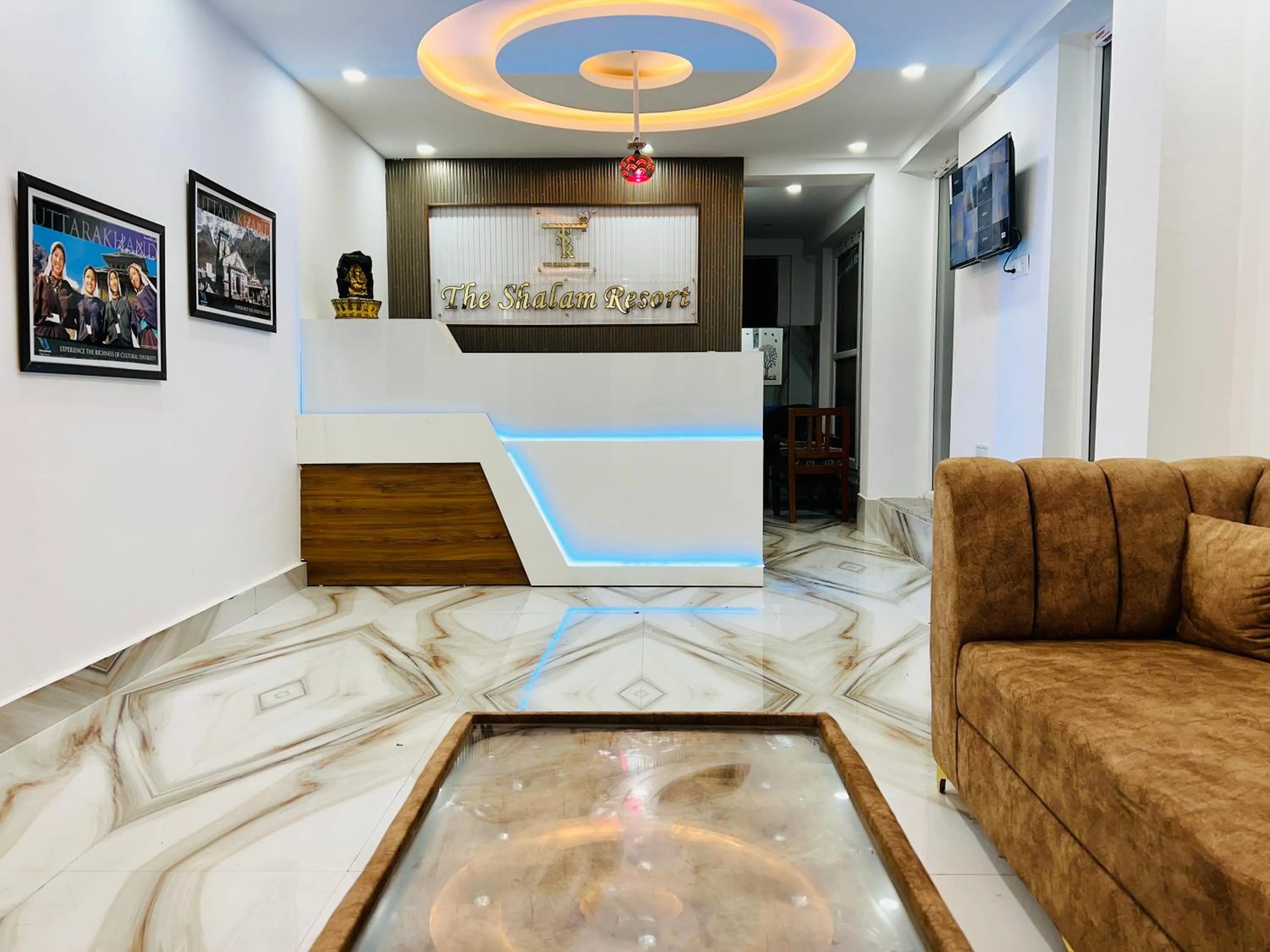 Lobby or reception in The Shalam Resort श्रीकृष्ण शरणं मम