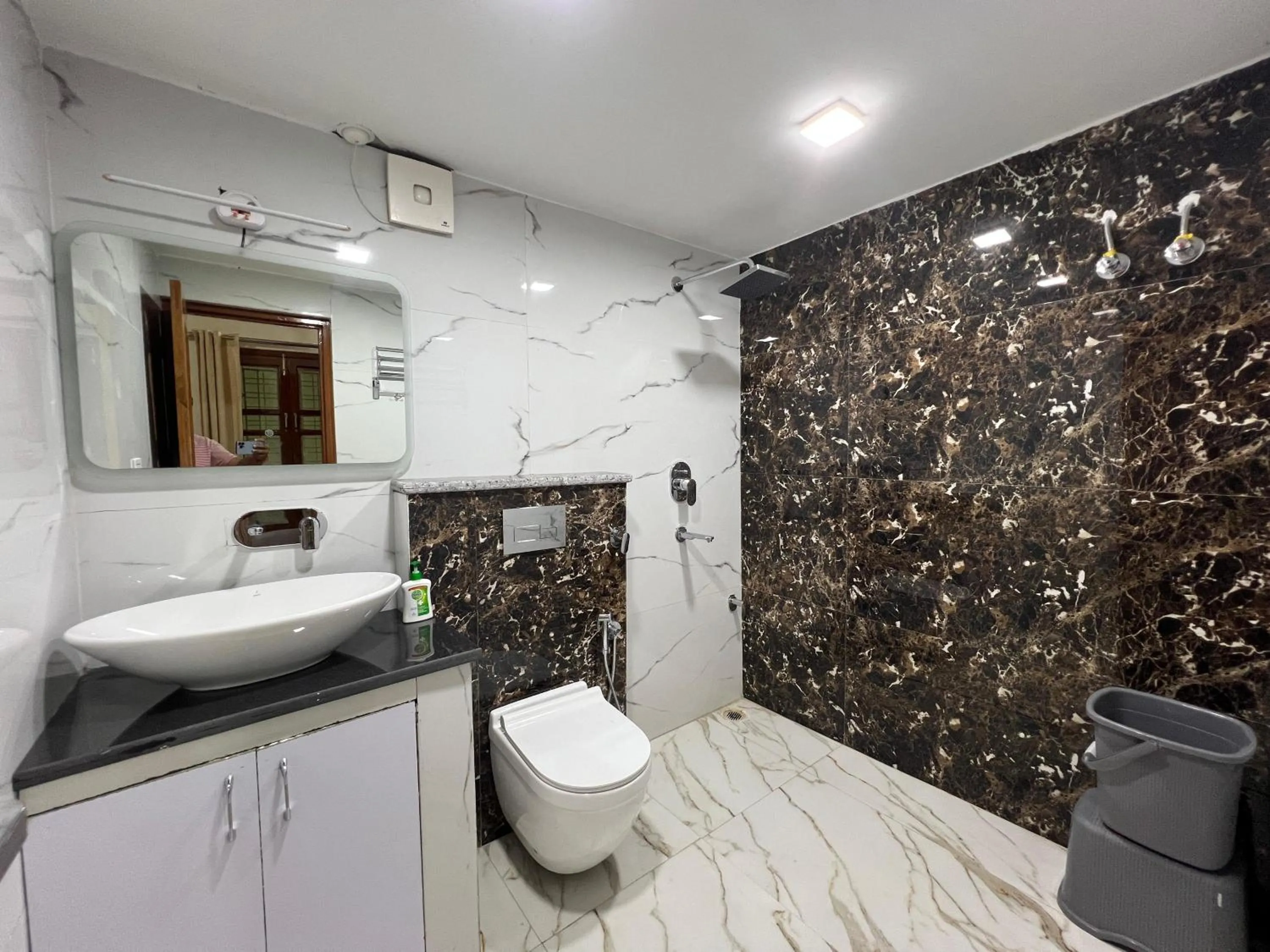 Shower in The Shalam Resort श्रीकृष्ण शरणं मम