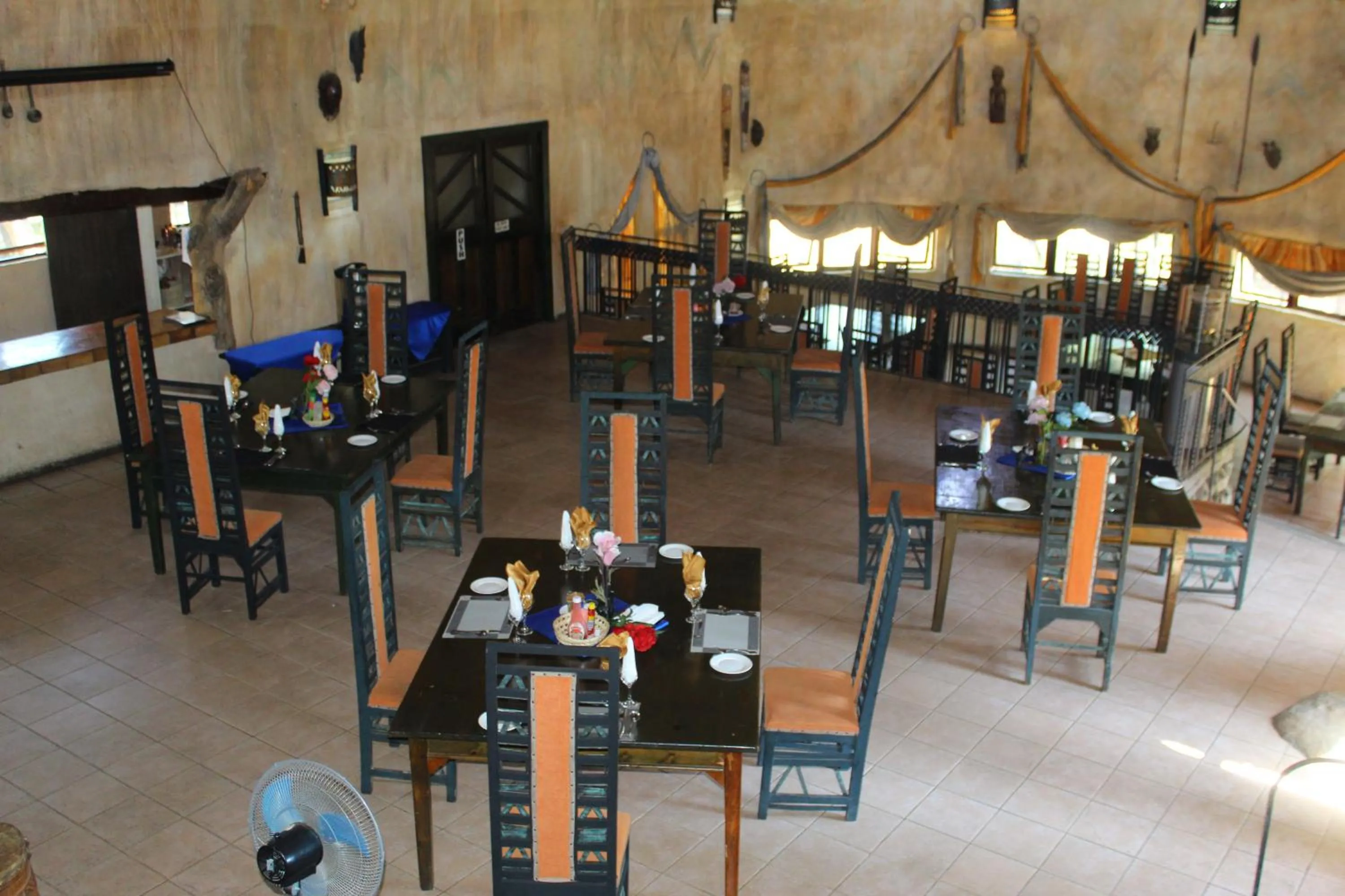 Restaurant/places to eat in Lodge At The Ancient City