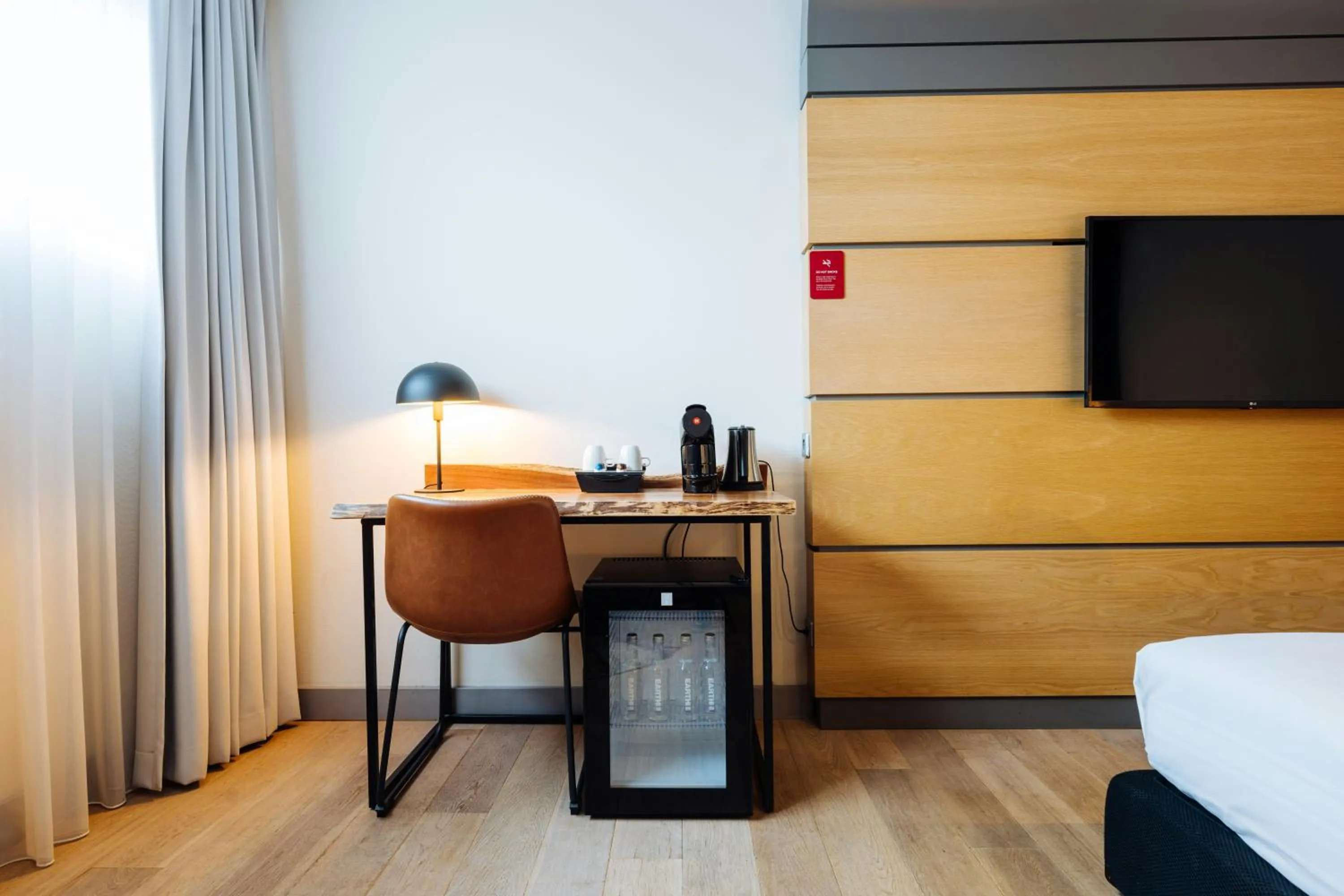 Photo of the whole room, Bed in Leonardo Hotel Almere City Center