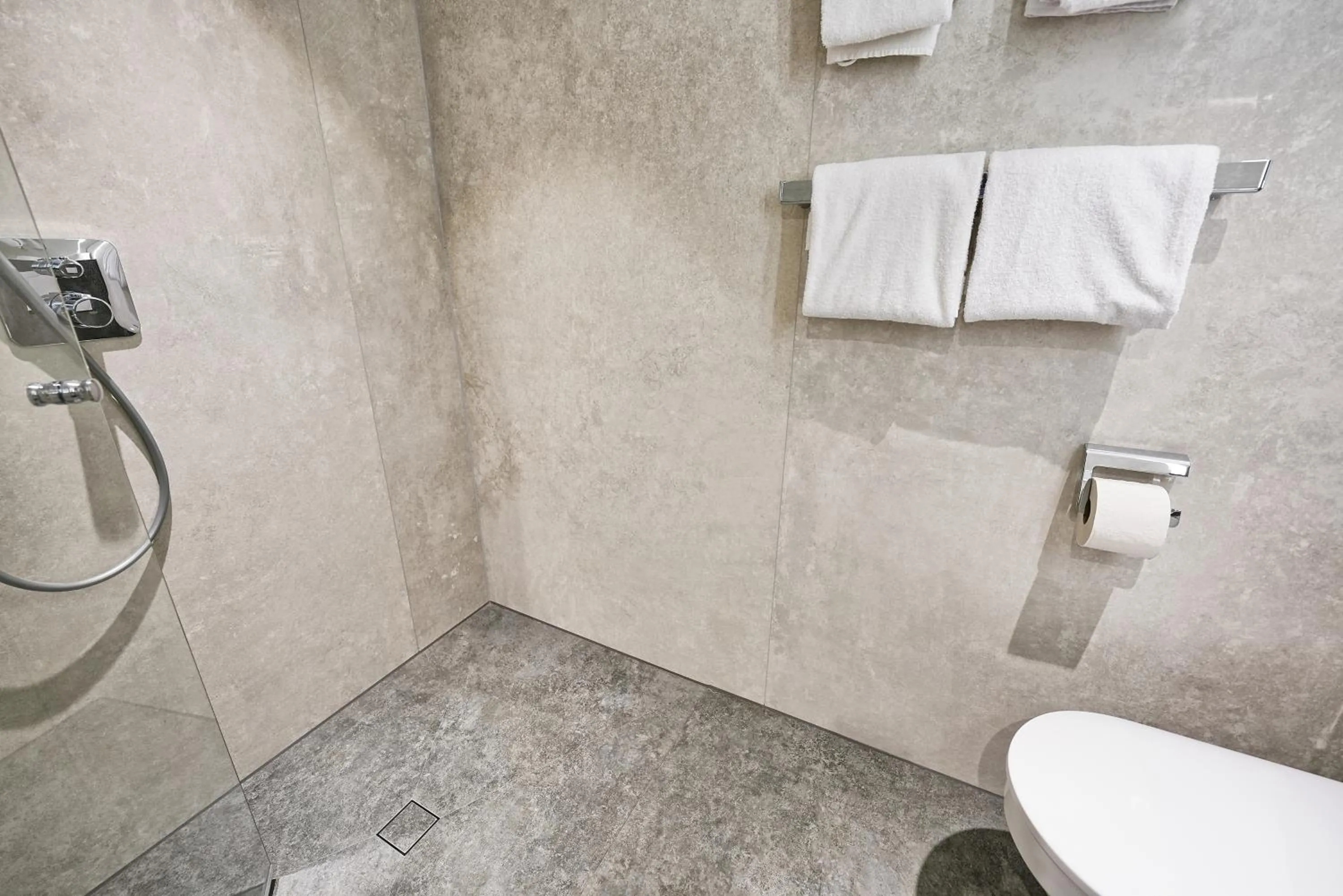 Bathroom in Timber One Boardinghouse Dorfen