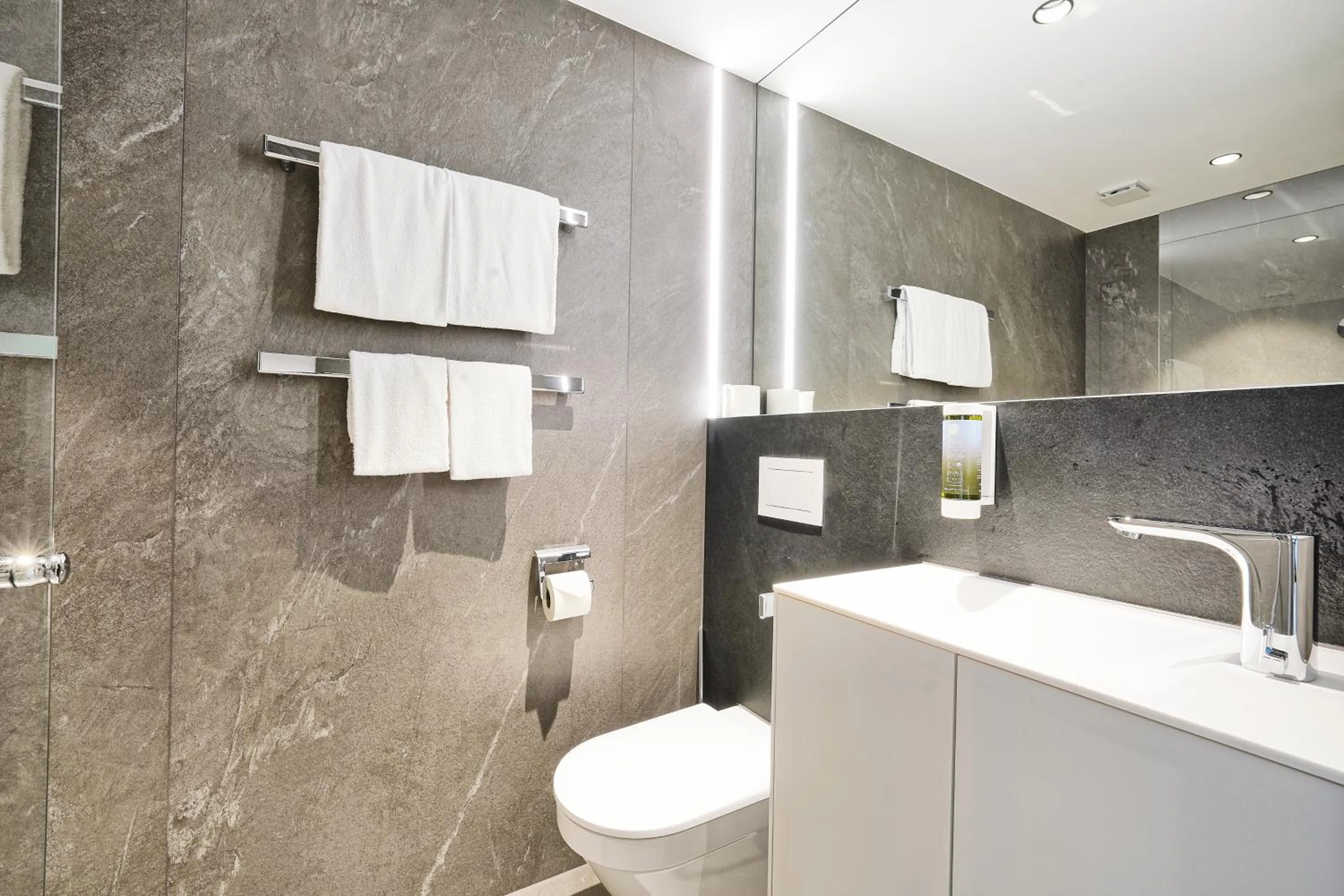 Bathroom in Timber One Boardinghouse Dorfen