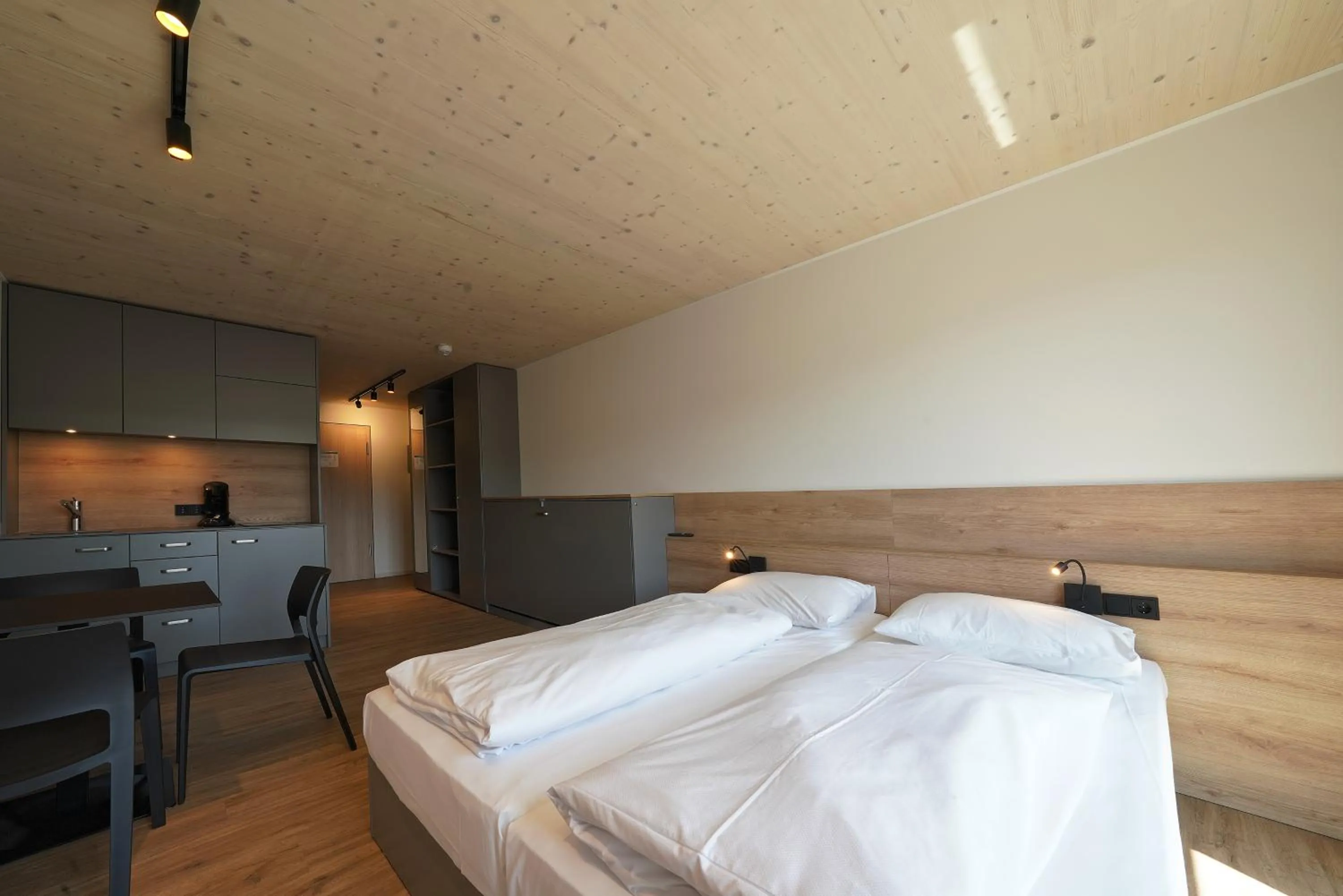 Photo of the whole room, Bed in Timber One Boardinghouse Dorfen