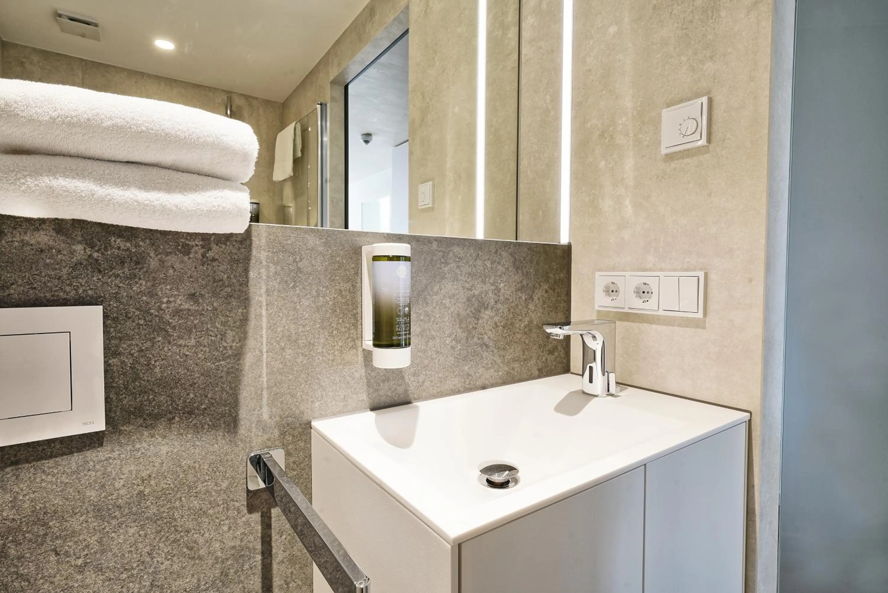 Bathroom in Timber One Boardinghouse Dorfen