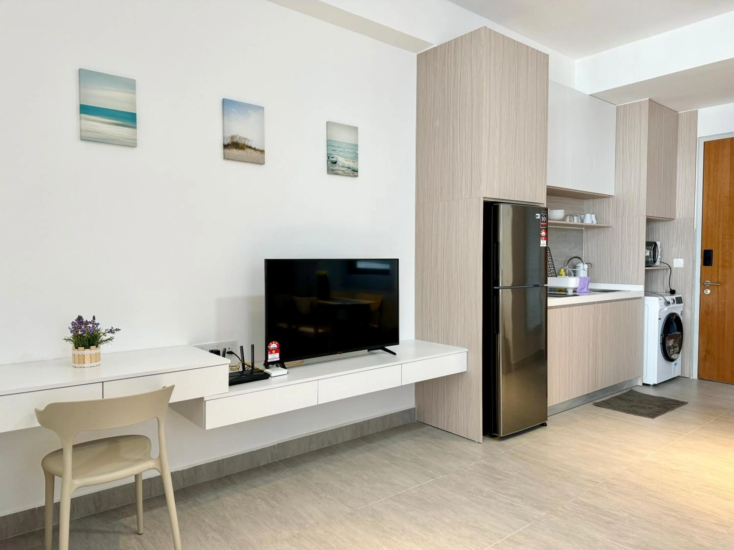 TV and multimedia in Sunsuria Forum SOHO & Residence Suites Setia Alam by MOKA