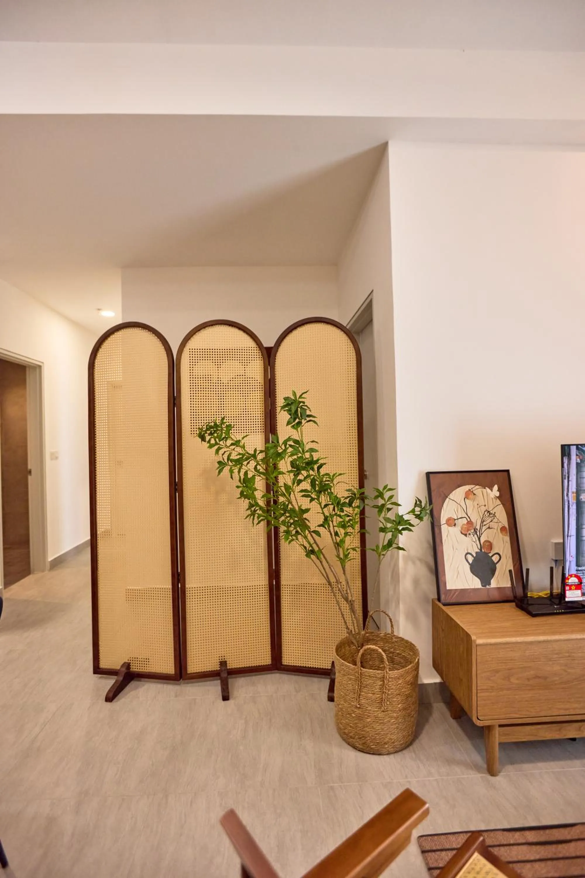 Living room in Sunsuria Forum SOHO & Residence Suites Setia Alam by MOKA