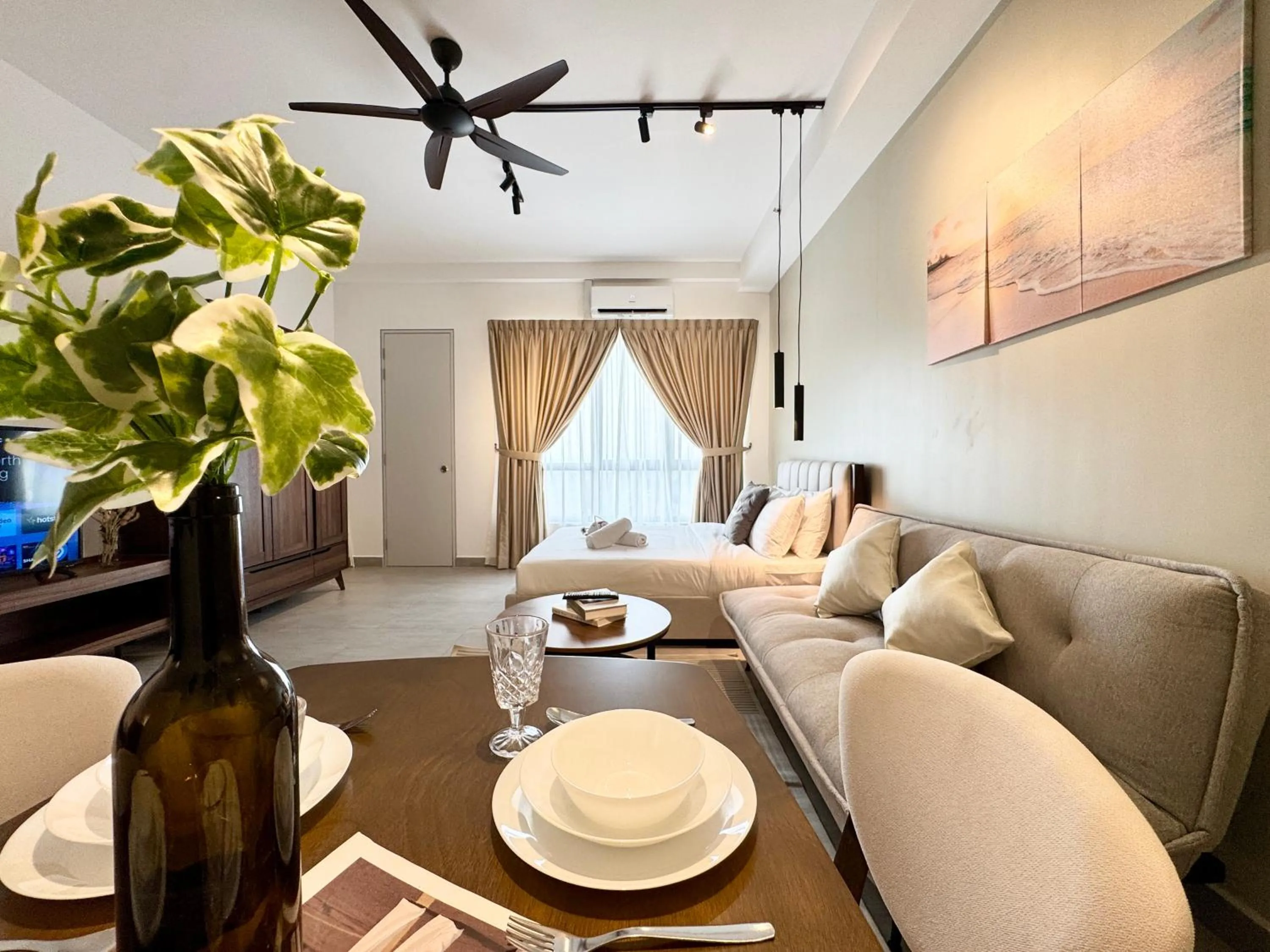 Dining area in Sunsuria Forum SOHO & Residence Suites Setia Alam by MOKA